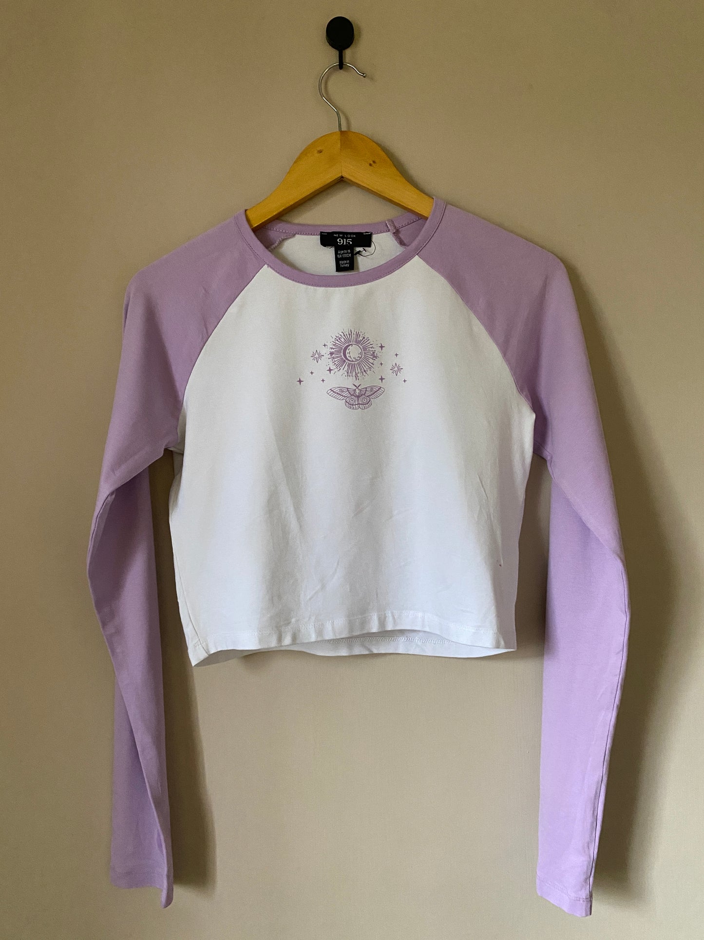 purple-and-white-celestial-graphic-raglan-crop-top