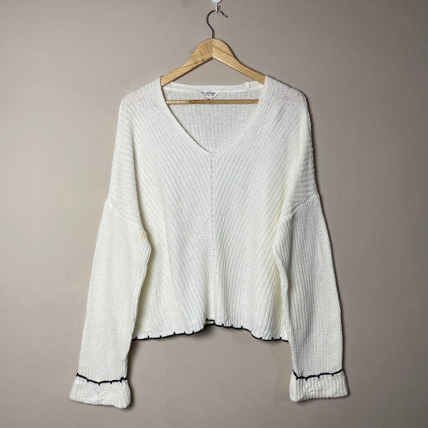White V-Neck Woolen Sweater