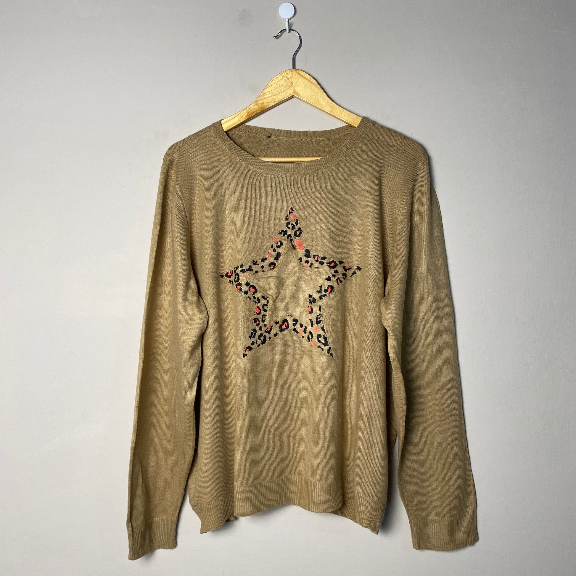 beige-starprint-top-097