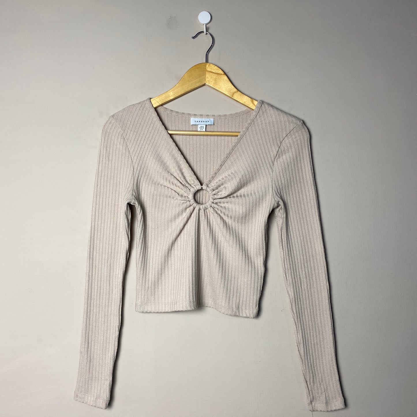 beige-ringdetail-top-096