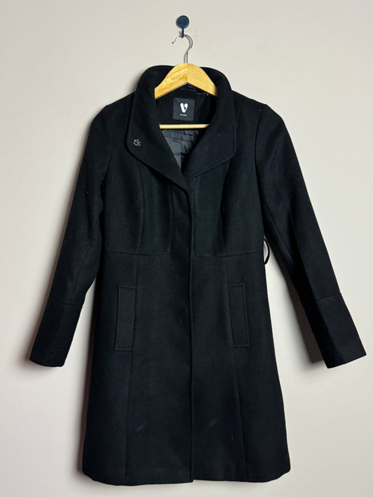 black-tailored-coat
