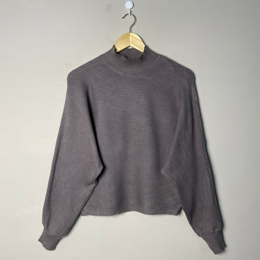 grey-mockneck-top-095