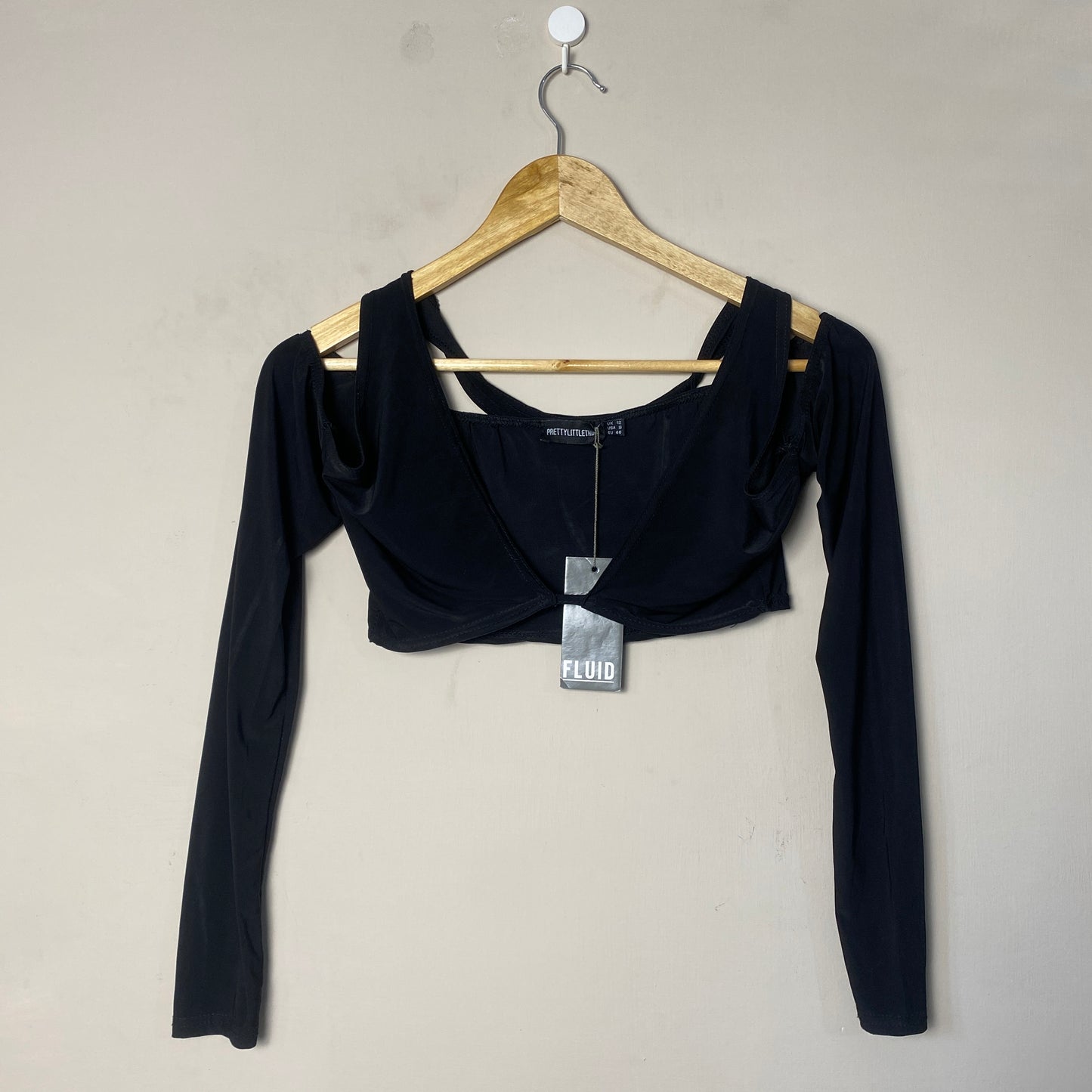 black-cutout-longsleev-croptop-175