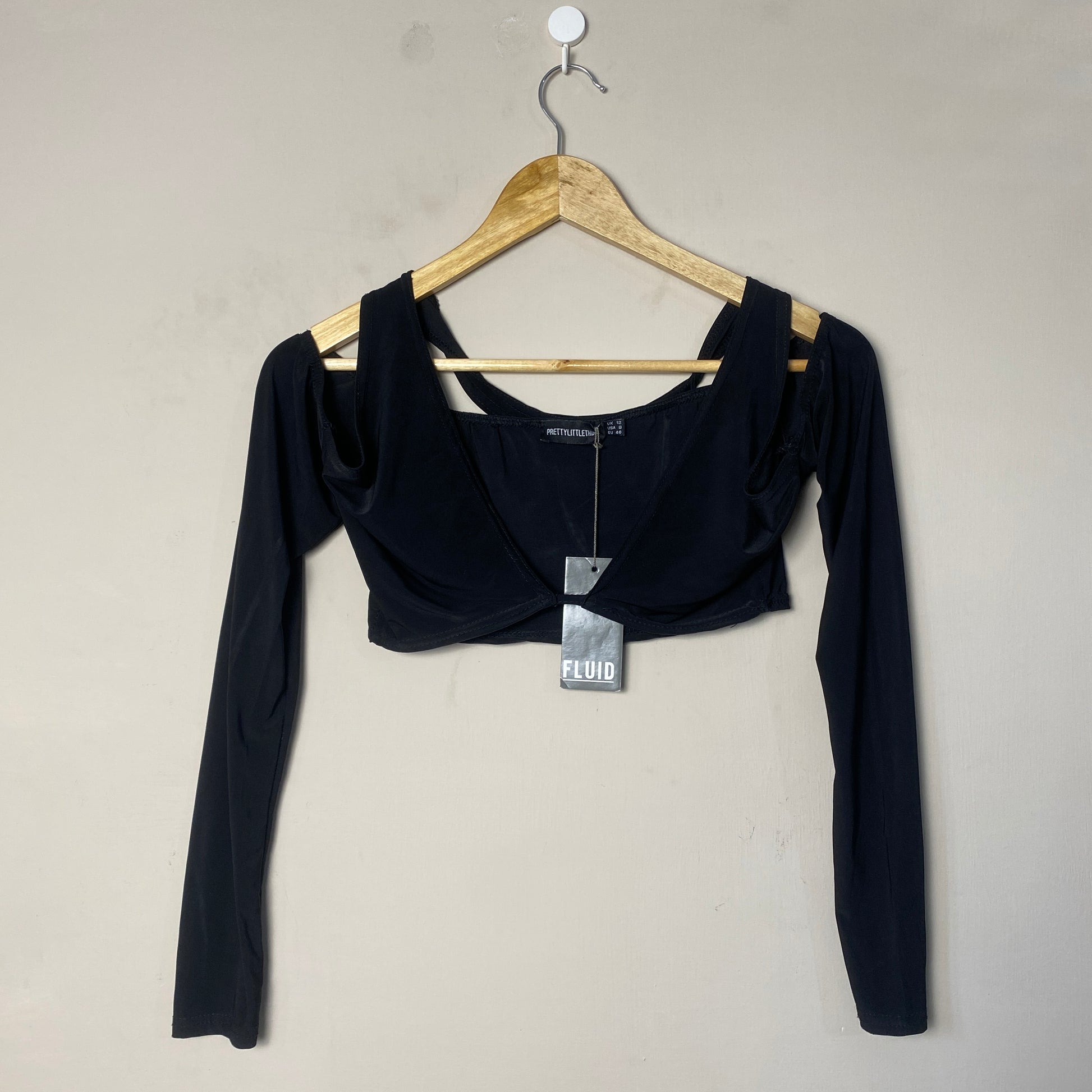 black-cutout-longsleev-croptop-175