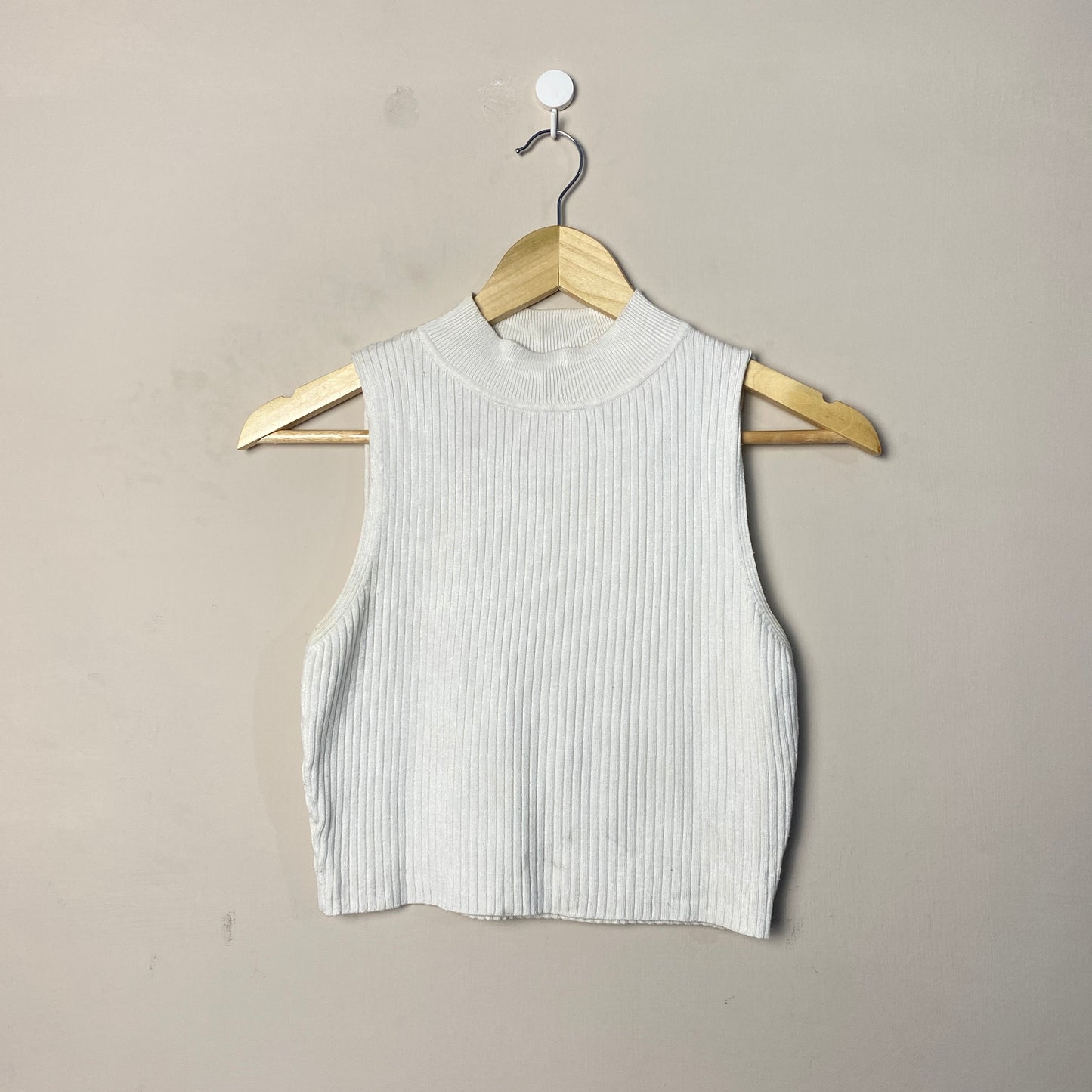 white-ribbed-mockneck-croptop-196