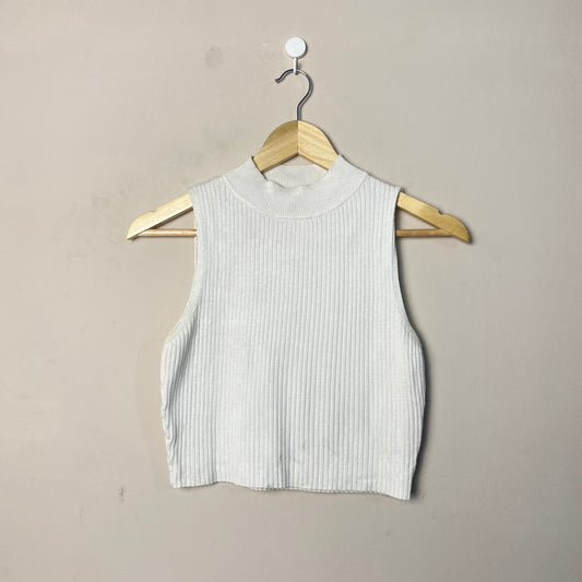 white-ribbed-mockneck-croptop-196