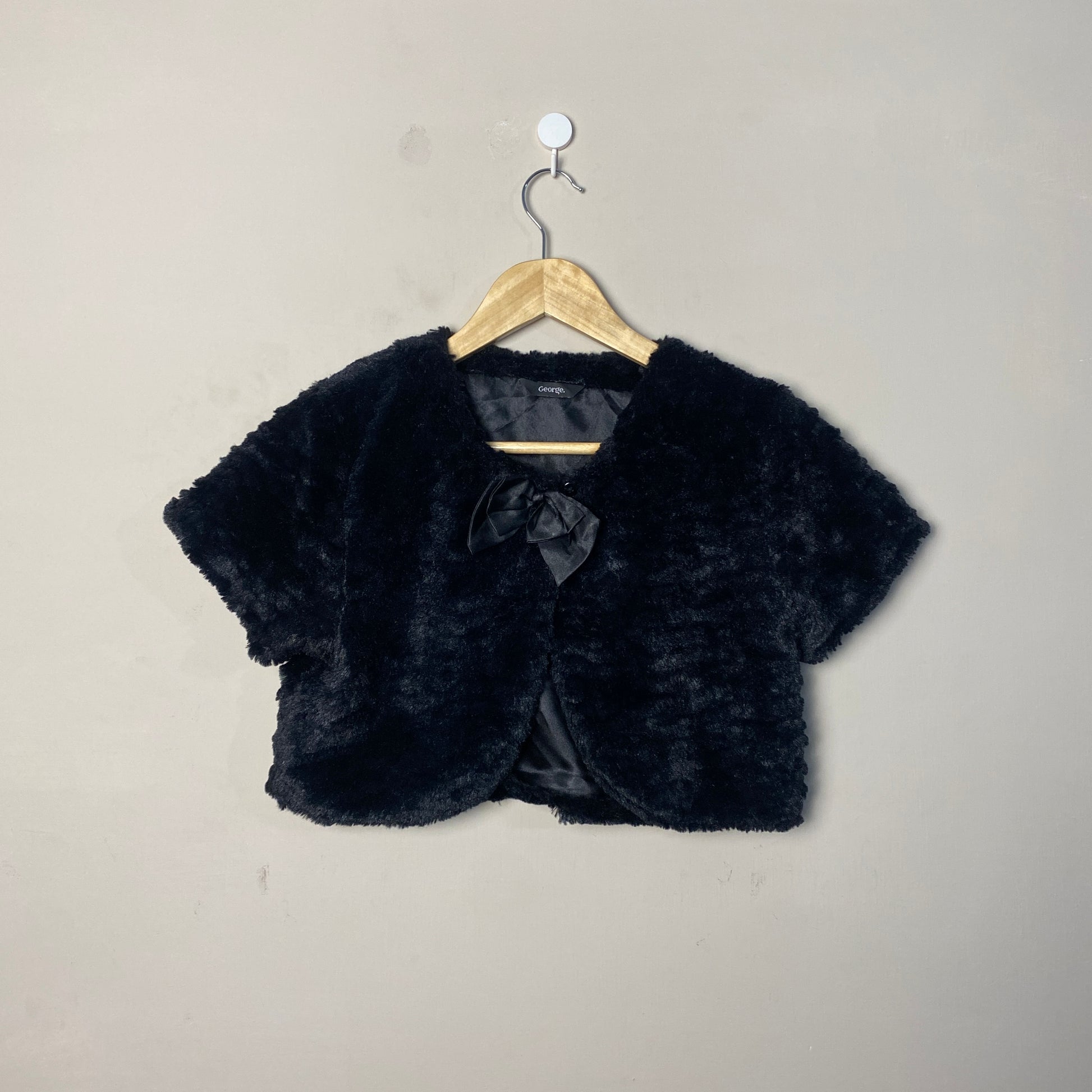 black-fauxfur-bow-top-123