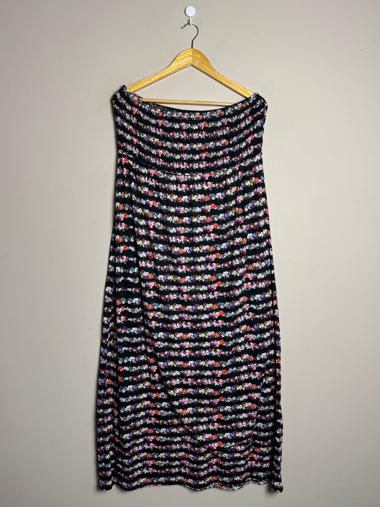 black-floral-strapless-maxi-dress-29