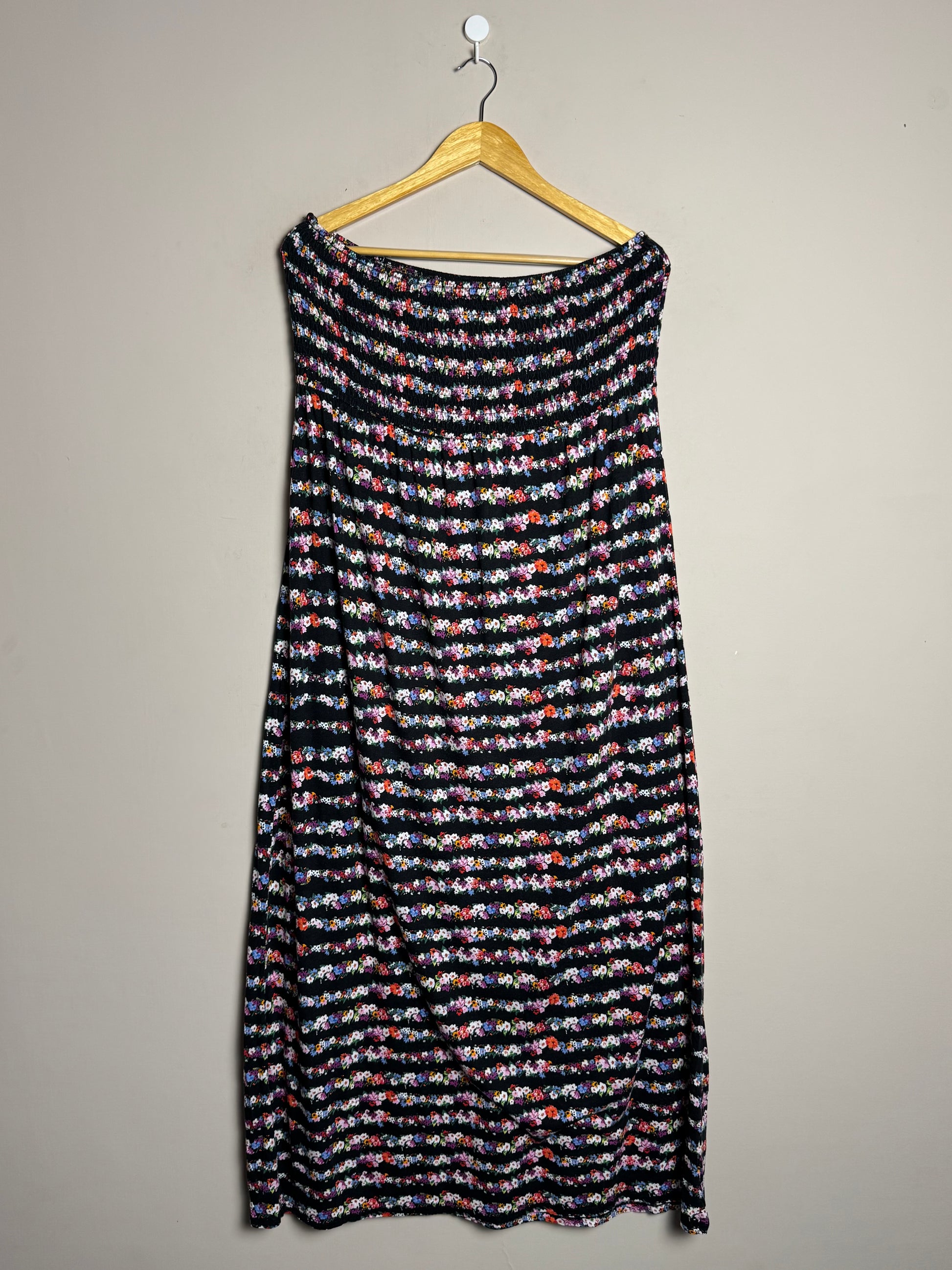 black-floral-strapless-maxi-dress-29