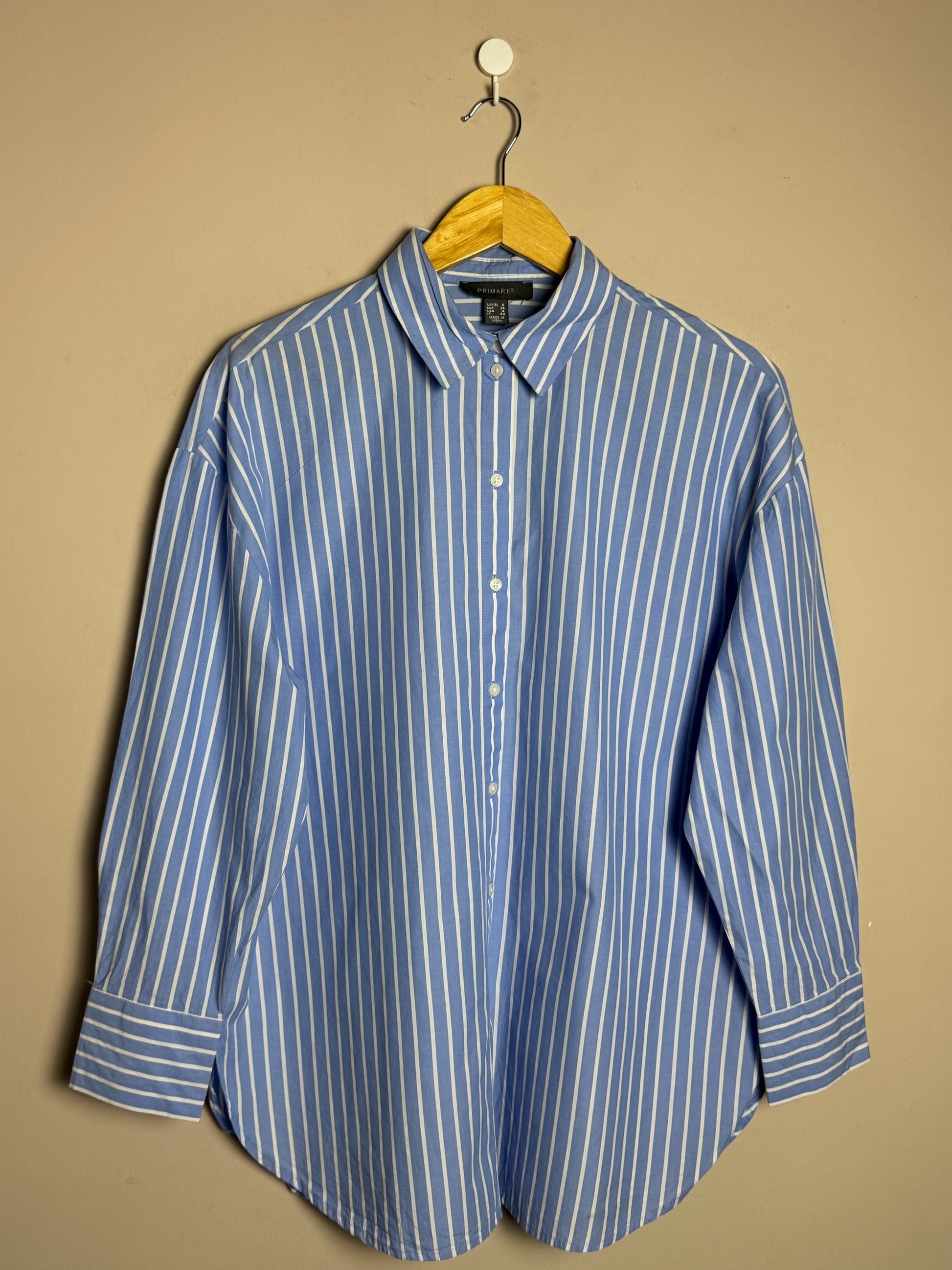 blue-vertical-striped-shirt-111