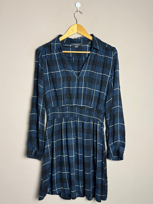primark-navy-plaid-long-sleeve-dress-2