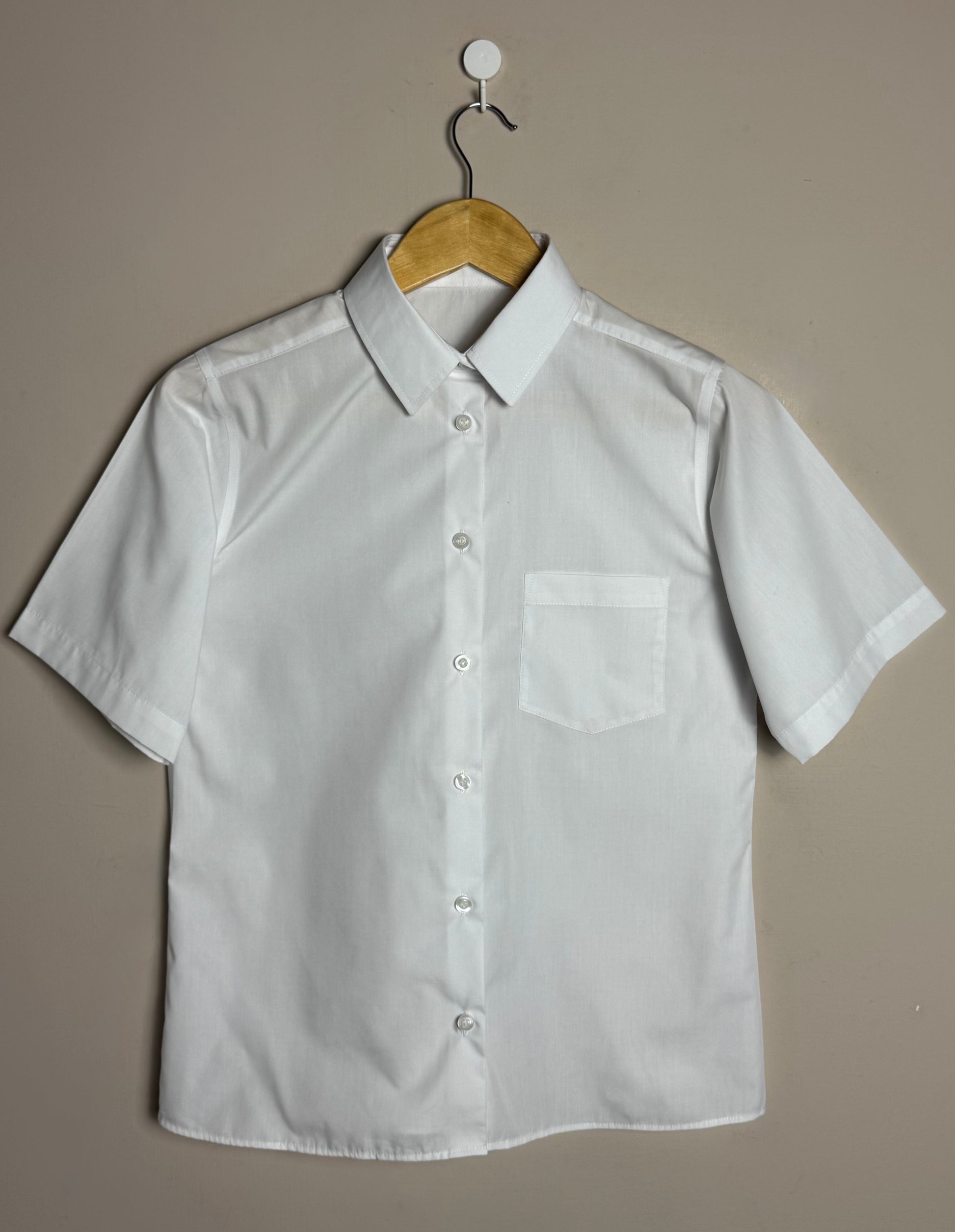 white-short-sleeve-button-shirt-129