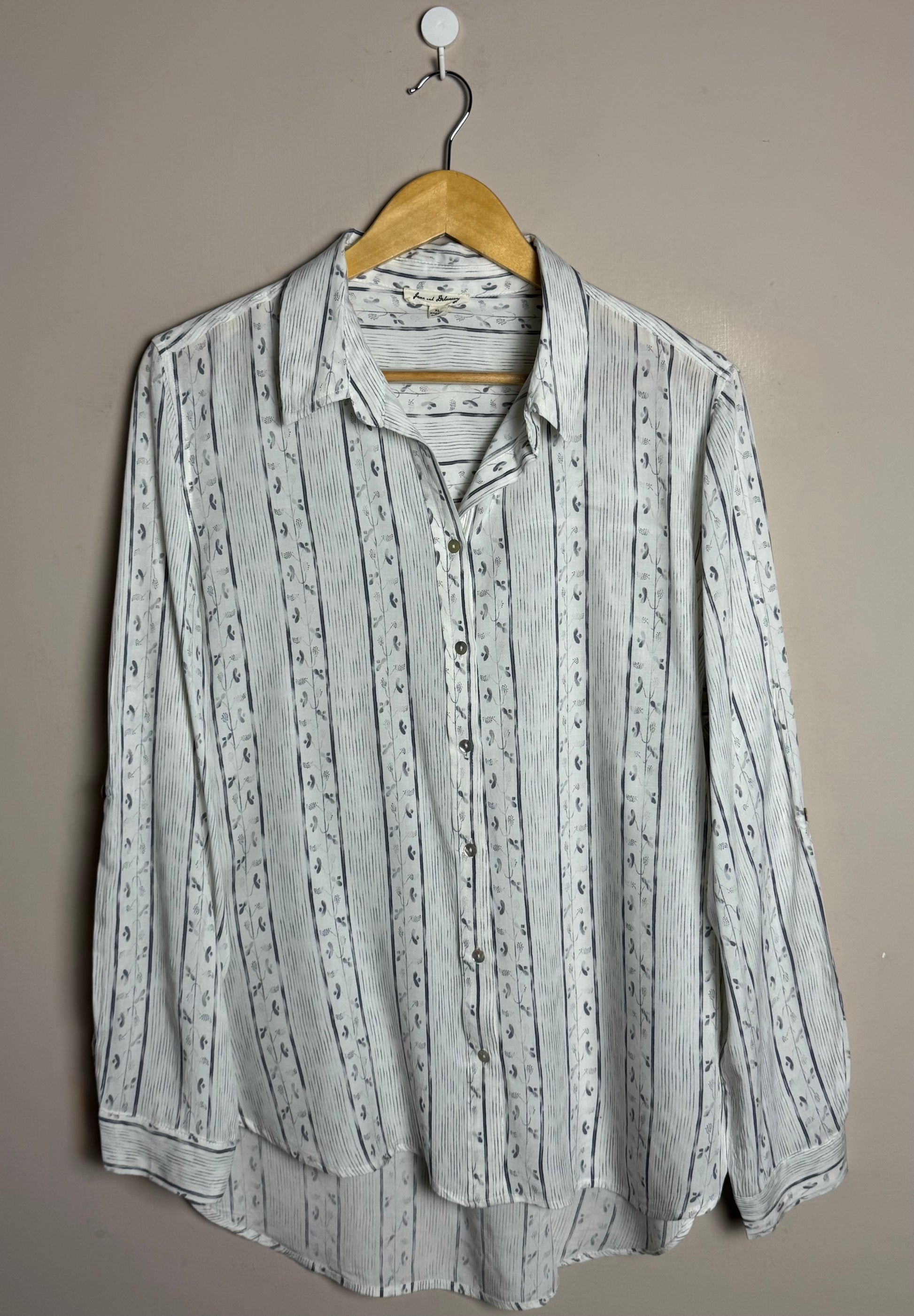  white-striped-floral-shirt-134