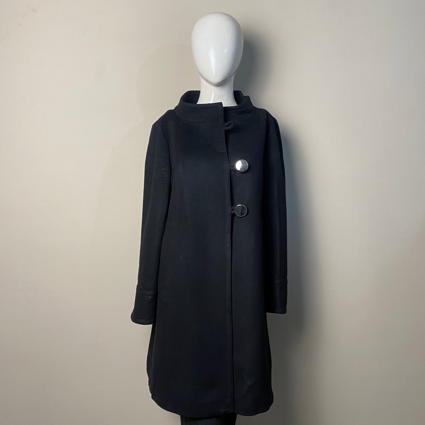 classic-black-metalbutton-long-coat-088