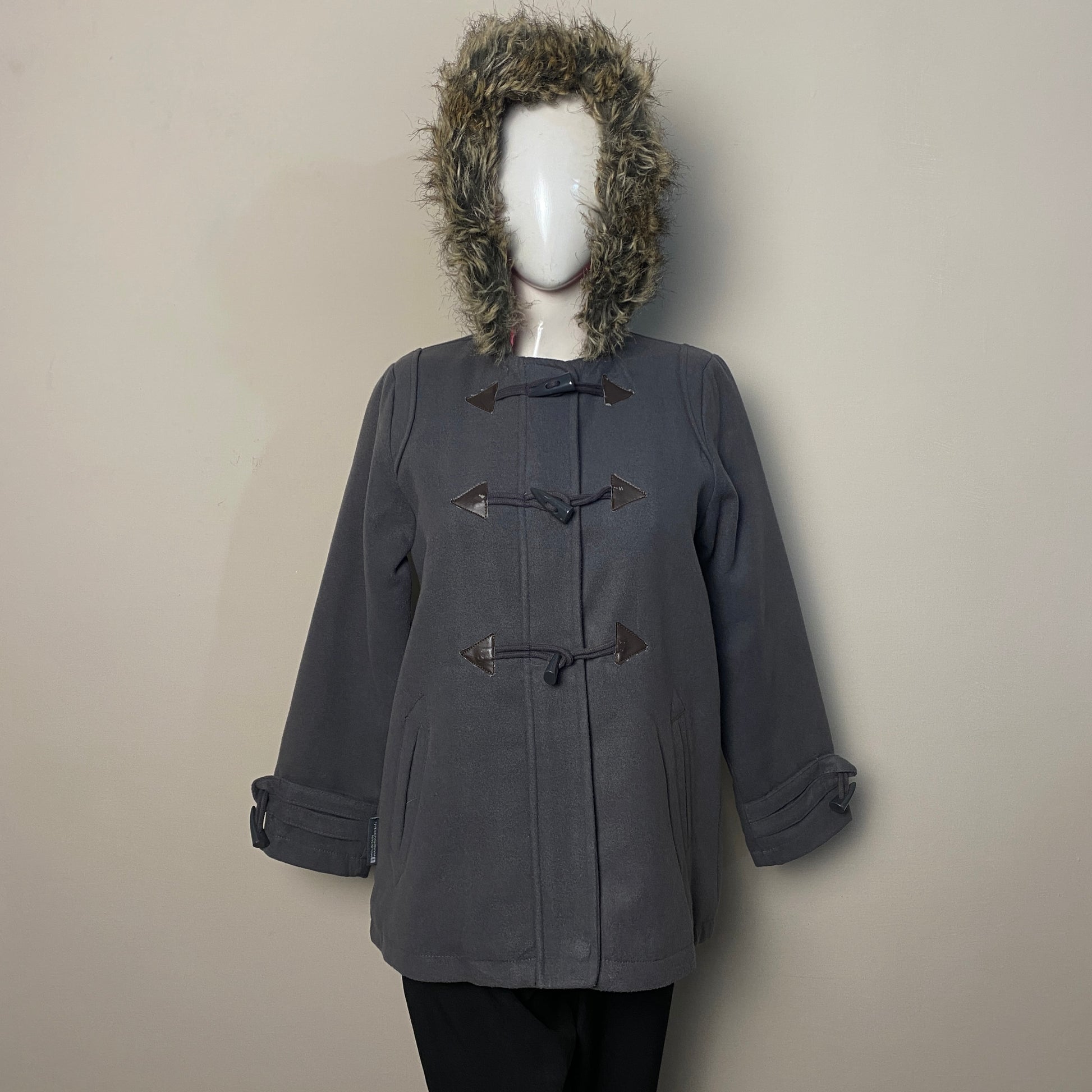 charcoal-toggle-furhood-duffle-long-coat-096