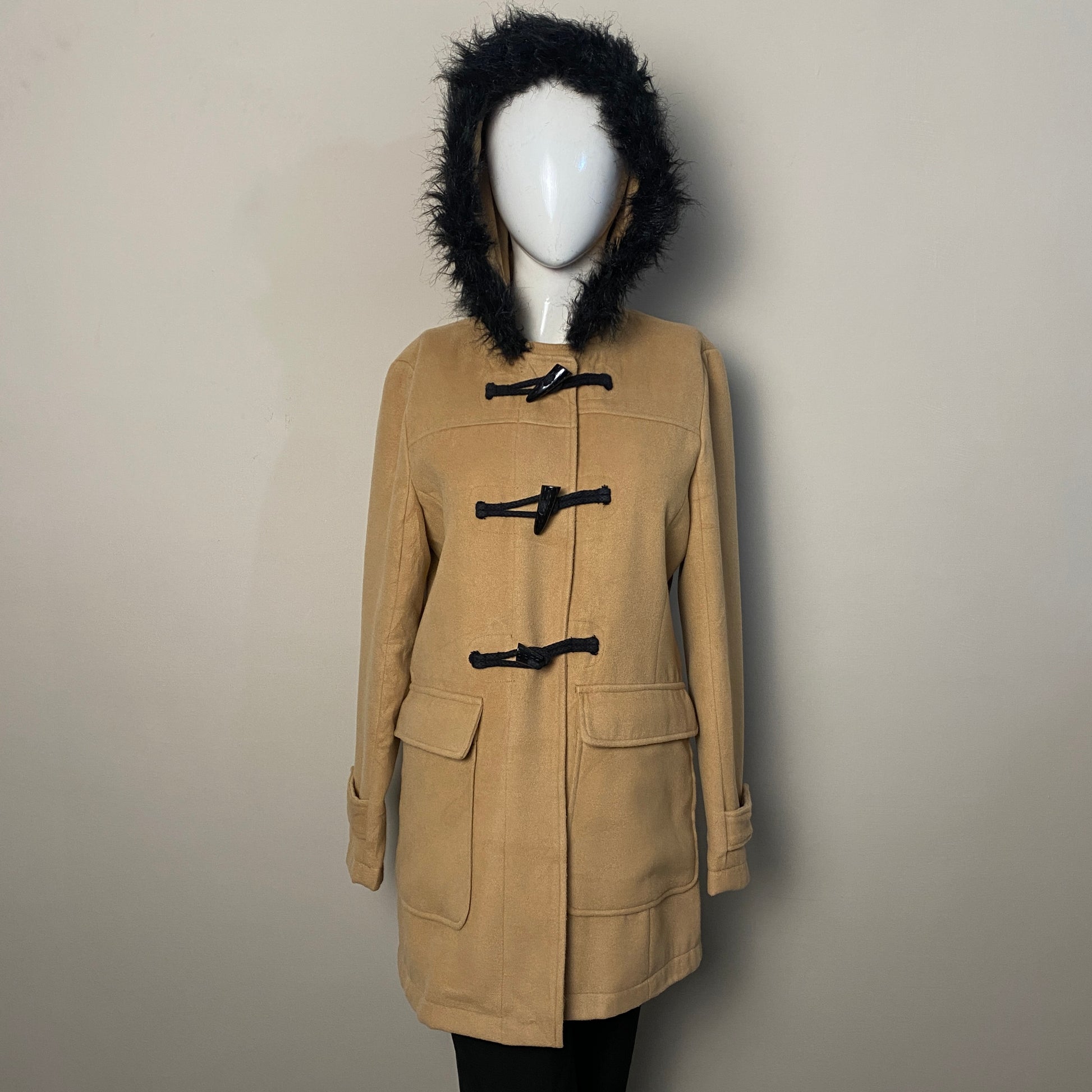 camel-toggle-furhood-duffle-long-coat-092