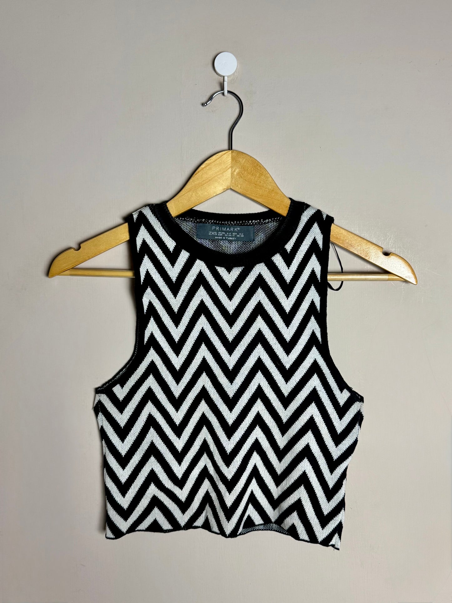 black-white-zigzag-knit-top-xs-55