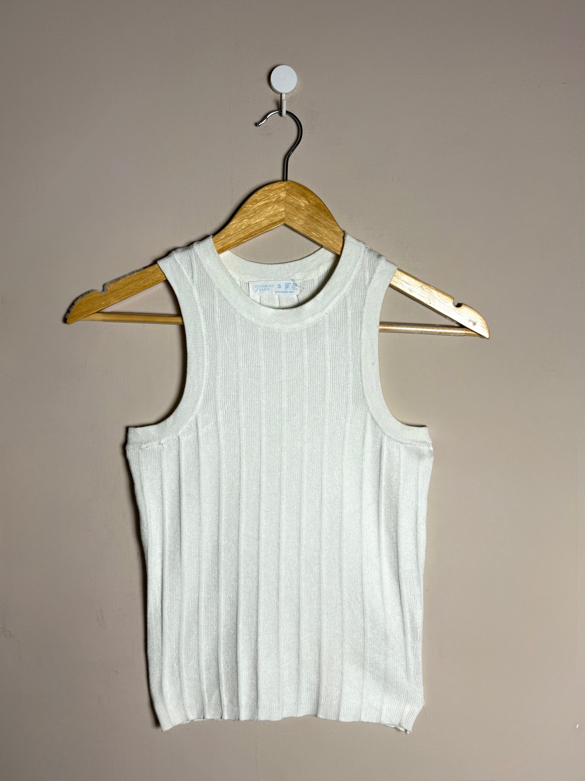 white-ribbed-knit-top-small-18-16-10