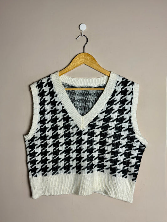 white-black-houndstooth-vest-75
