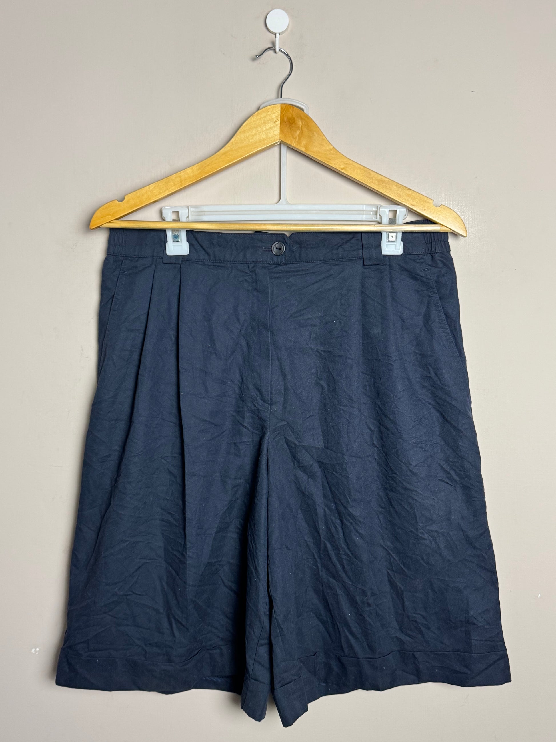 large-navy-pleated-shorts-w17-31