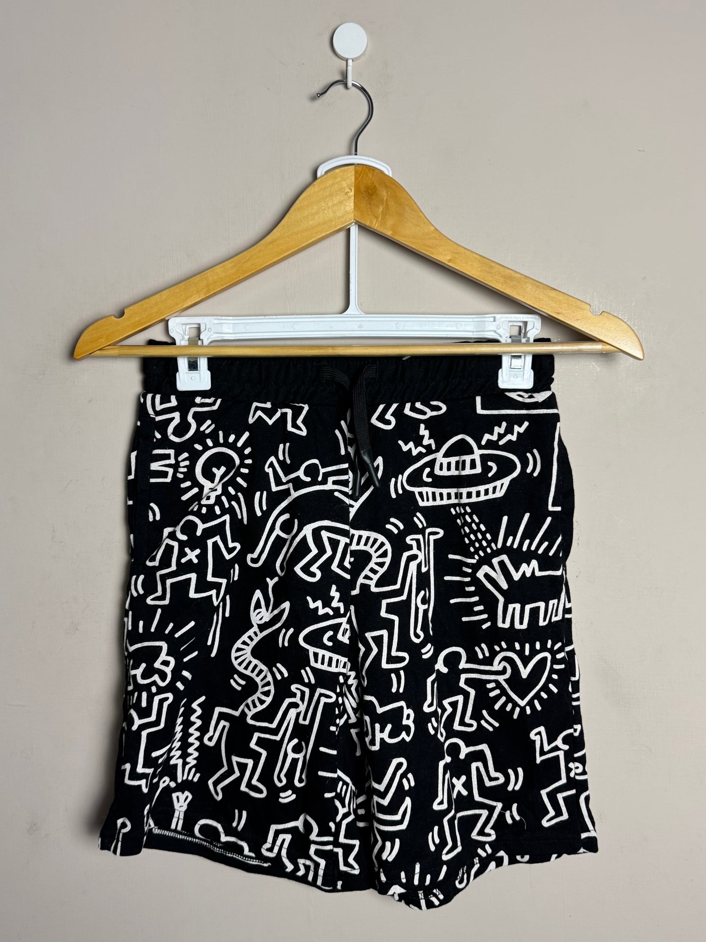medium-black-white-graphic-shorts-w16-30