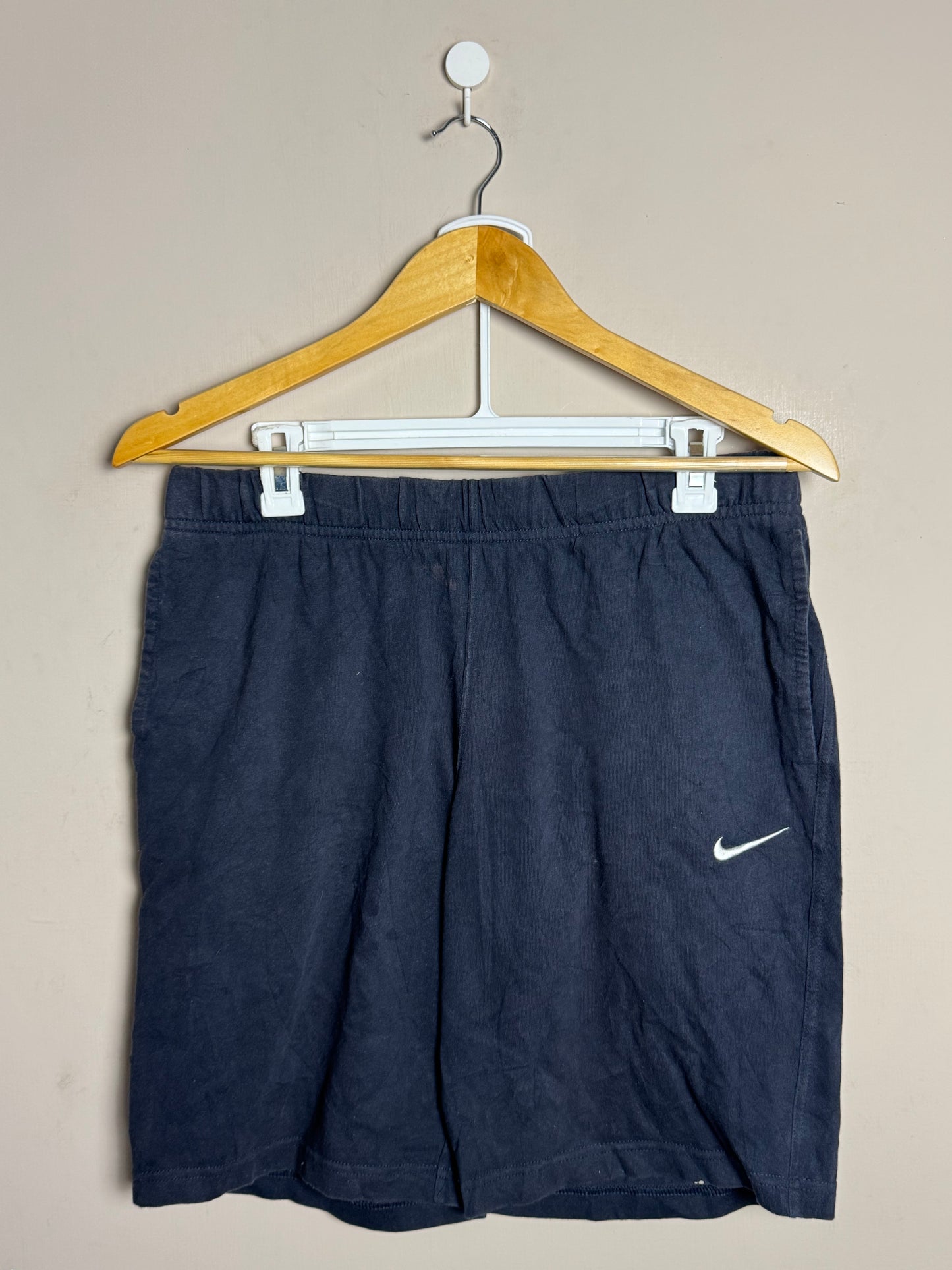 medium-navy-nike-athletic-shorts-w18-21