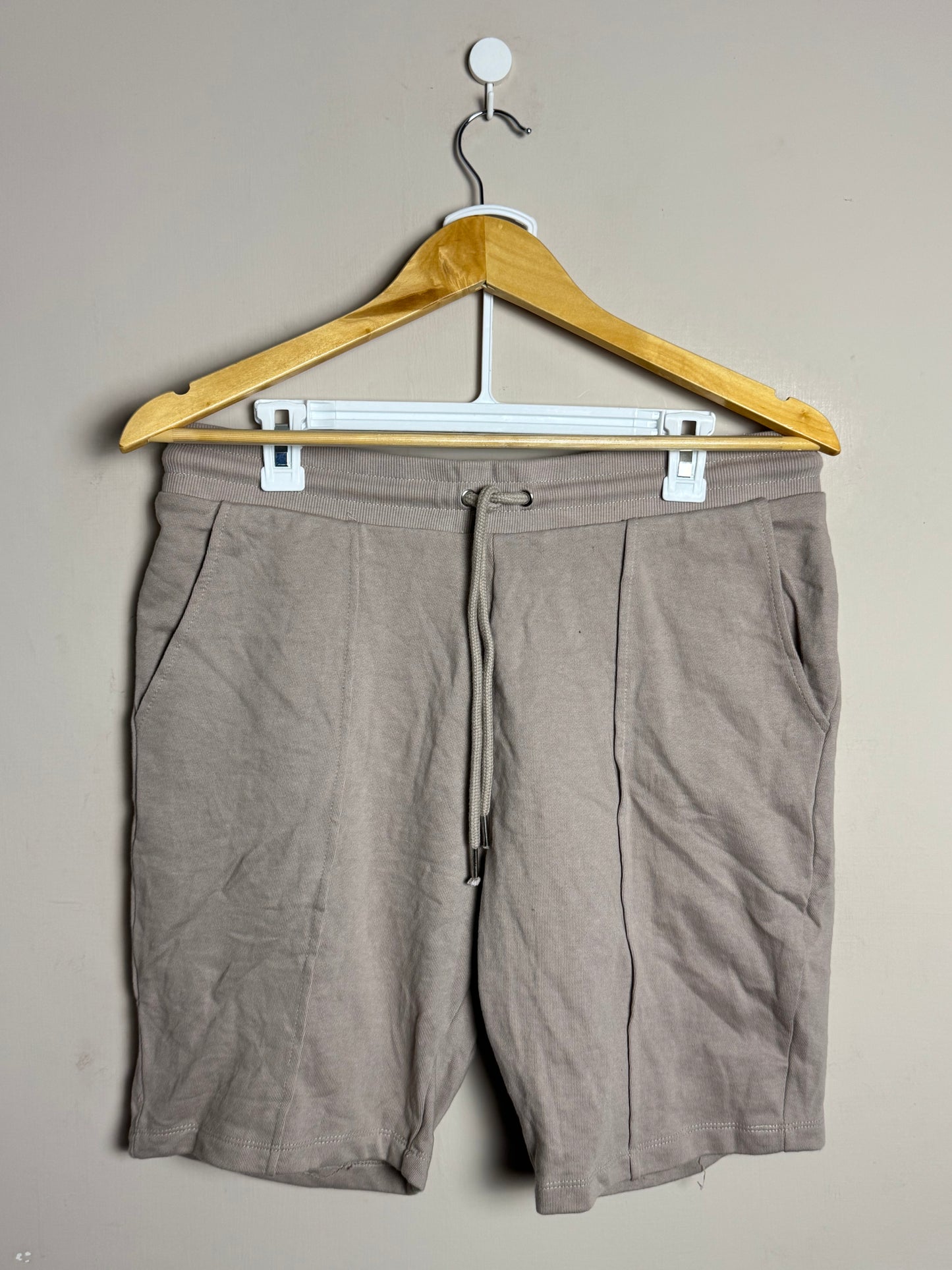 large-beige-drawstring-shorts-w19-35