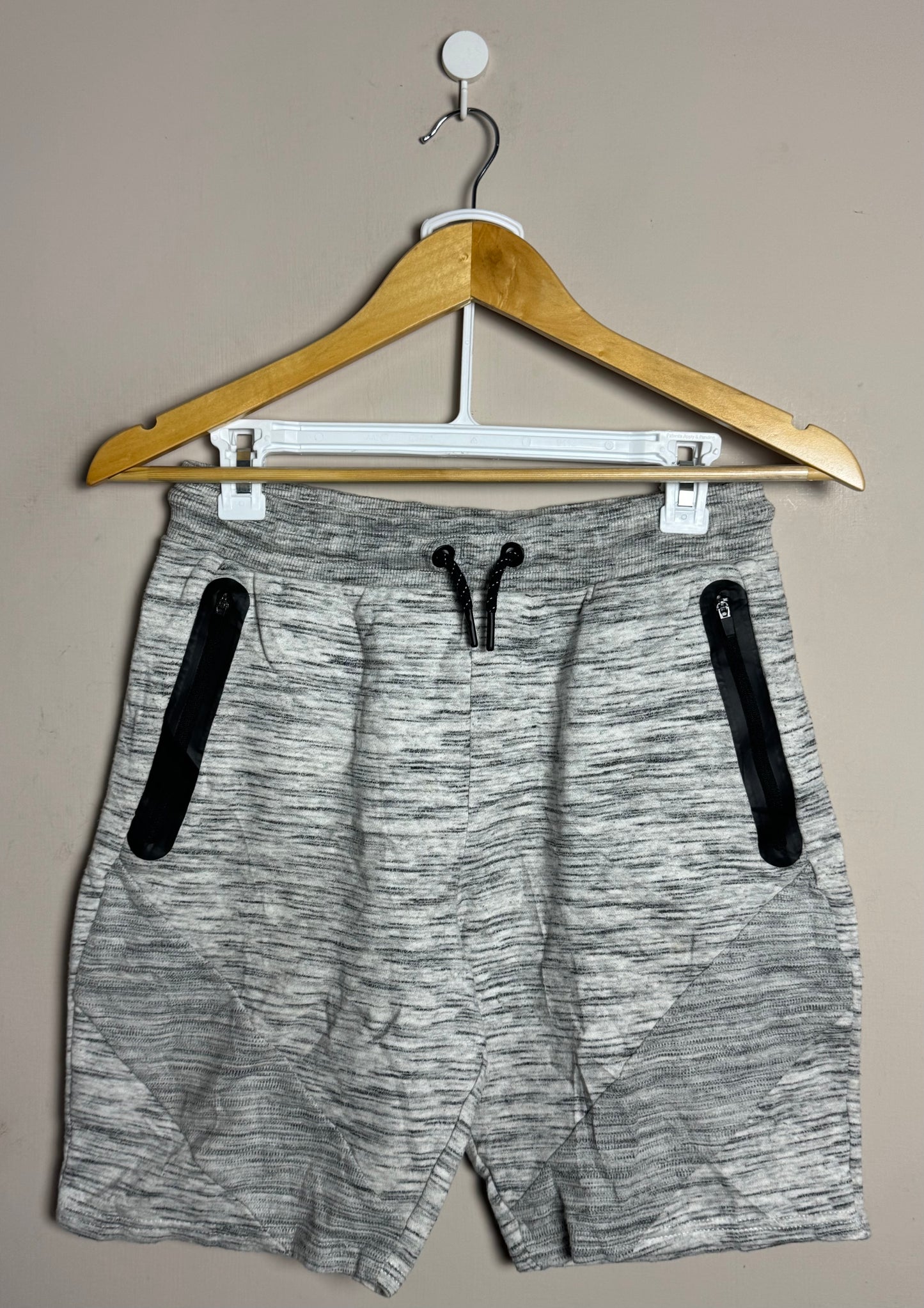 grey-marble-zipper-shorts-10