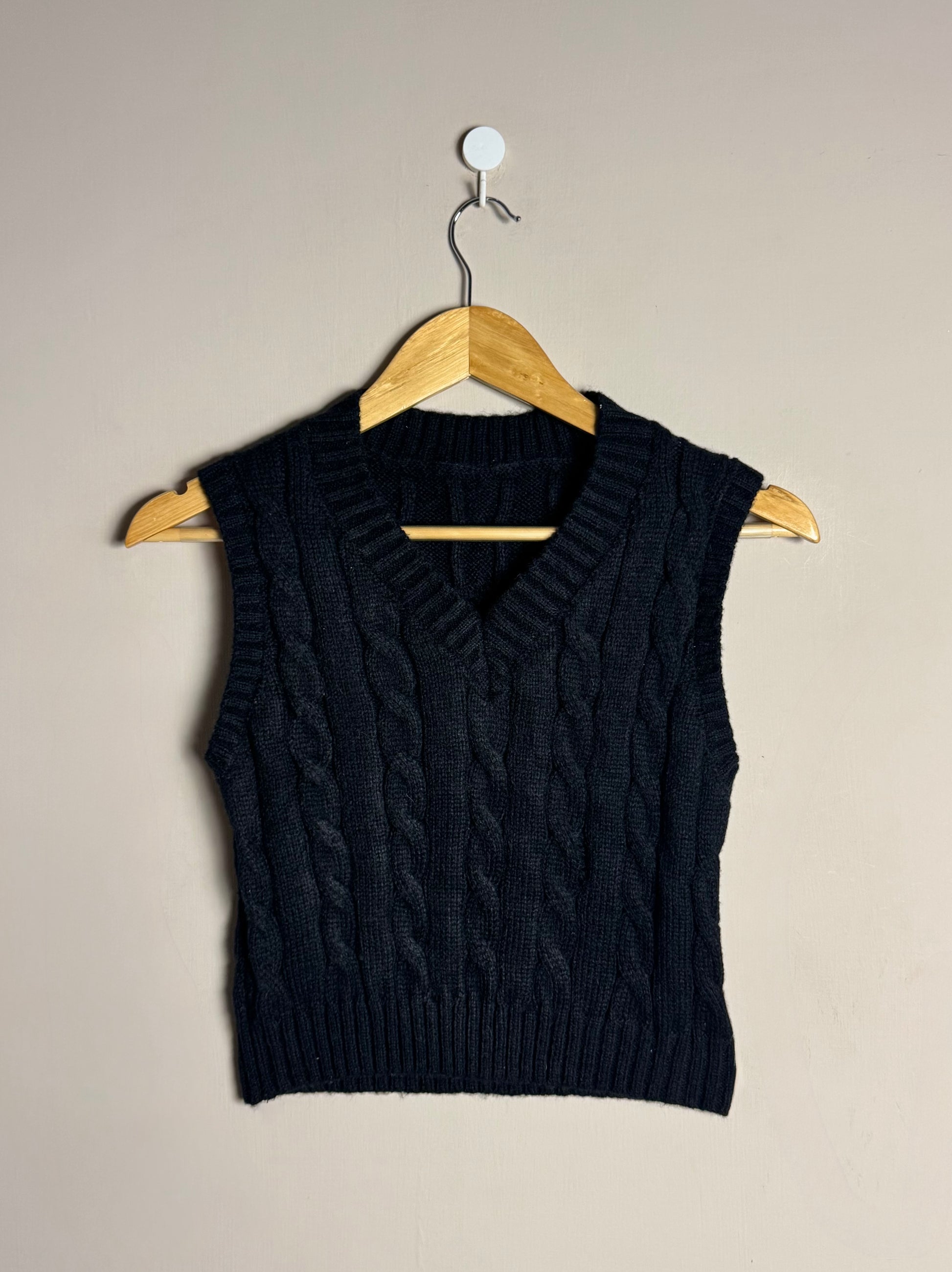 black-cableknit-vest-72