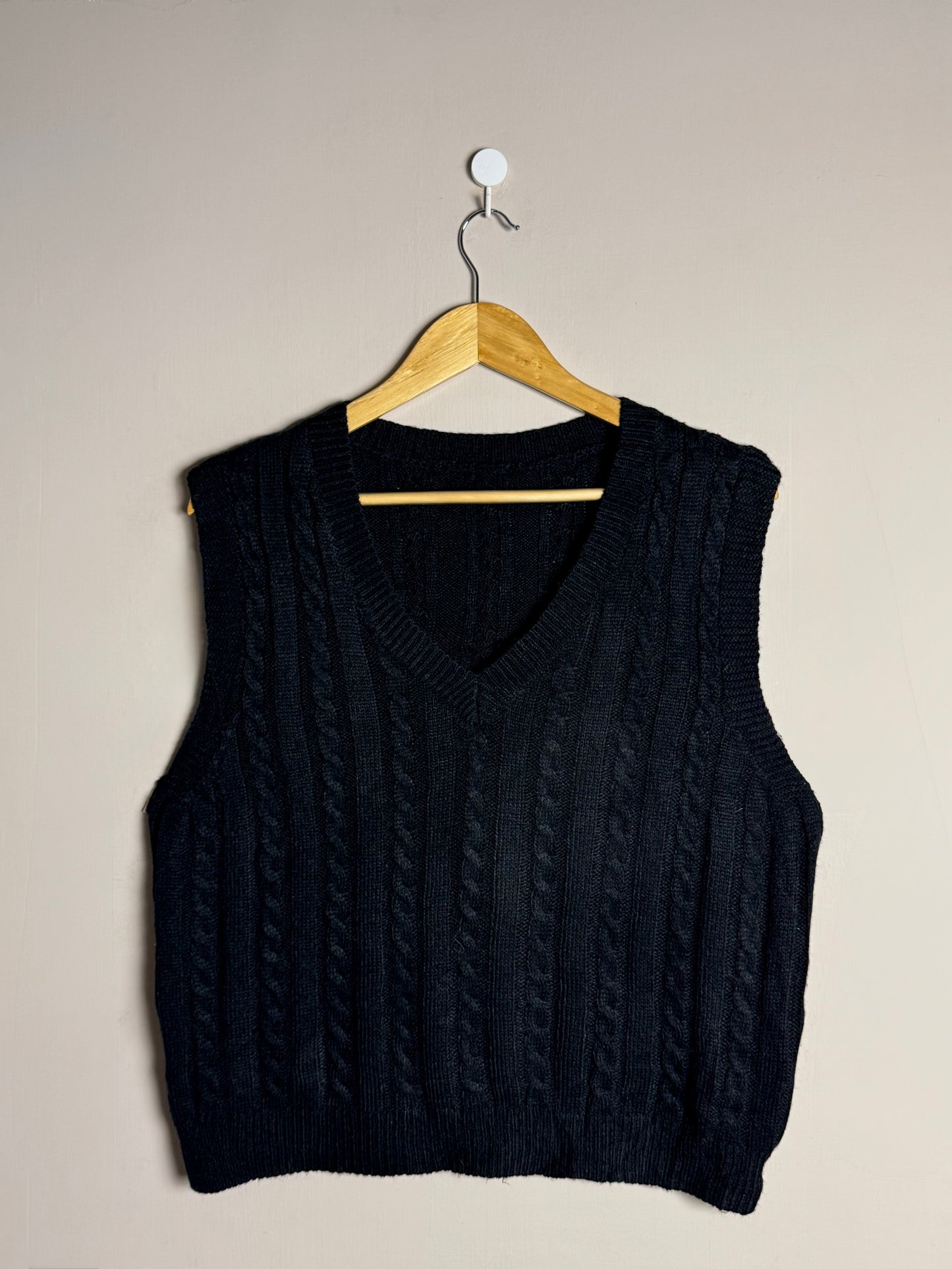 black-cableknit-vest-73