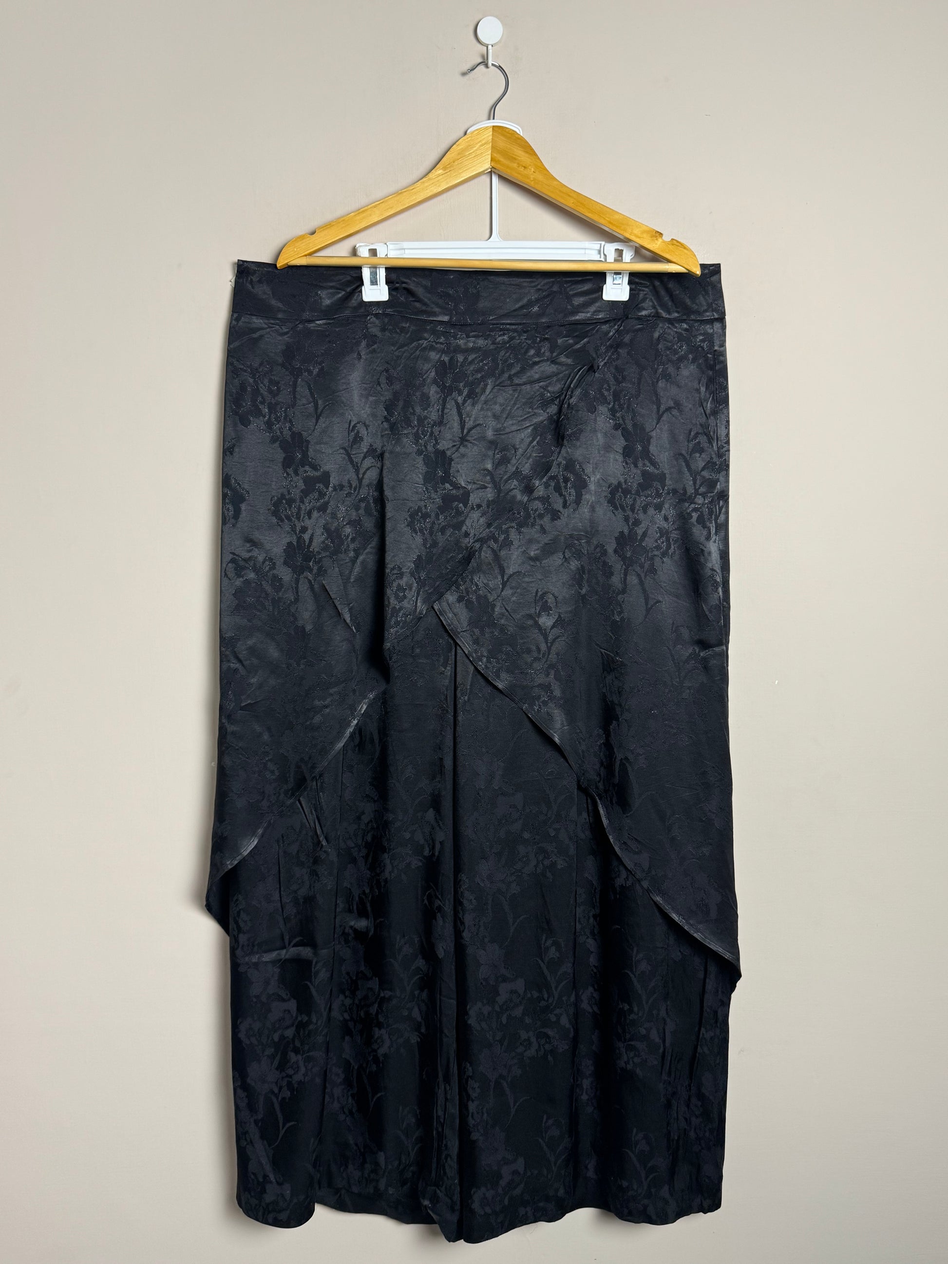 black-floral-wrap-skirt-xl-63