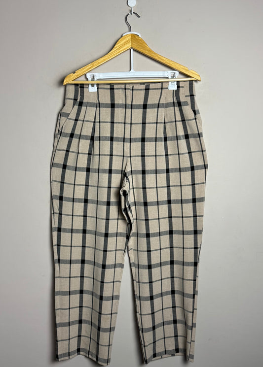 beige-checkered-trousers-large-64
