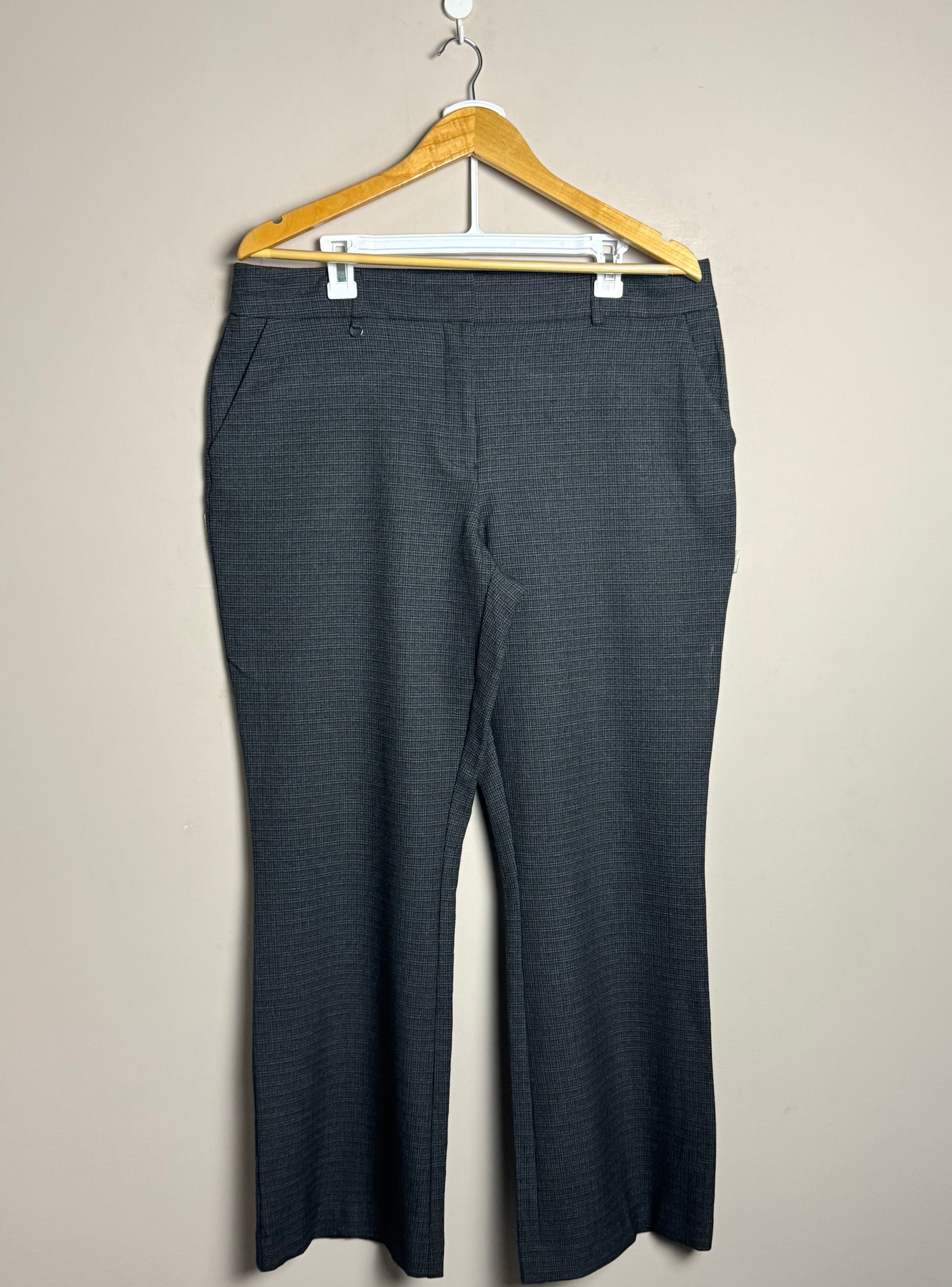 large-dark-grey-check-pants-l40-w38-95