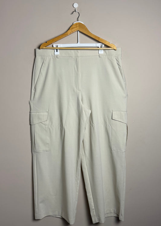 extra-large-beige-cargo-pants-l42-w40-96
