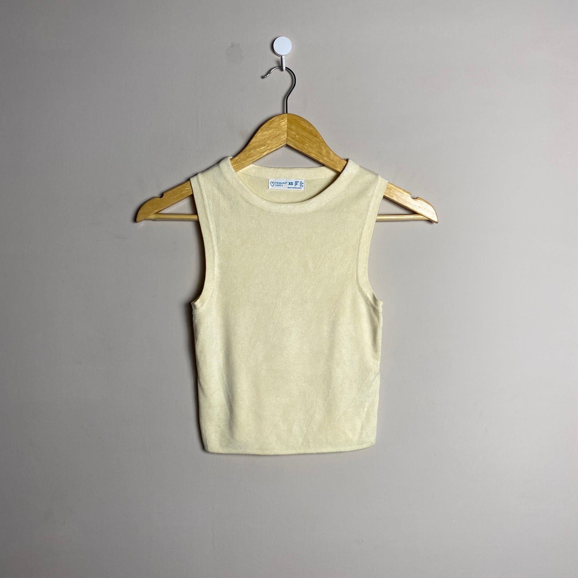 cream-basic-sleeveless-top-125