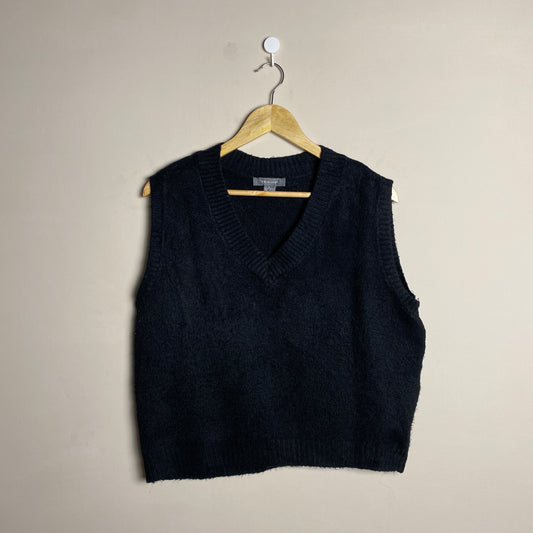 black-basic-sleeveless-sweater-127