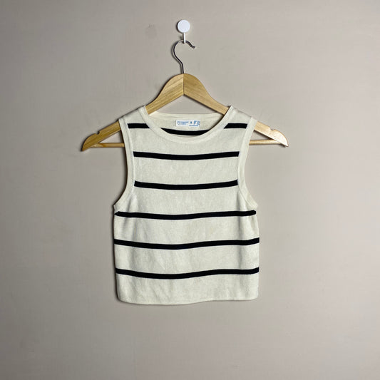 cream-black-striped-sleeveless-top-128