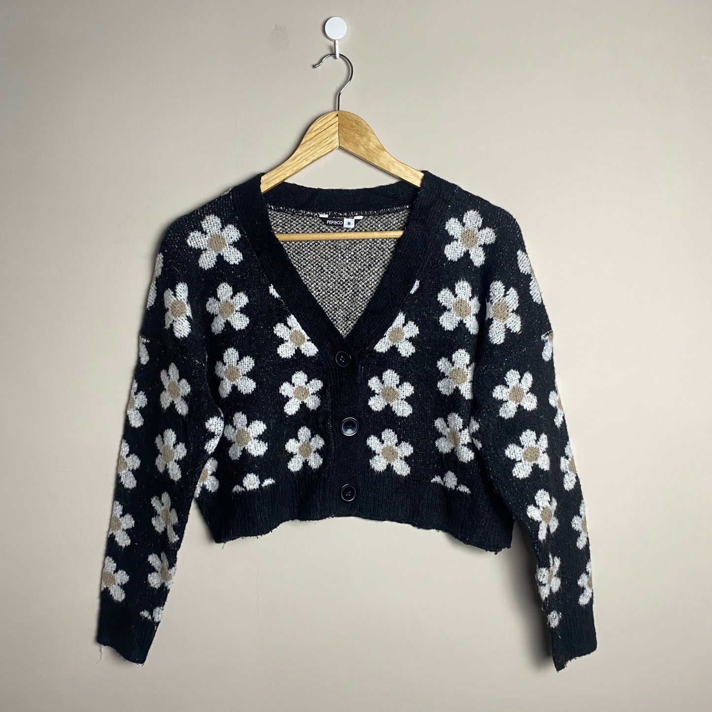 black-daisy-knit-cardigan-175
