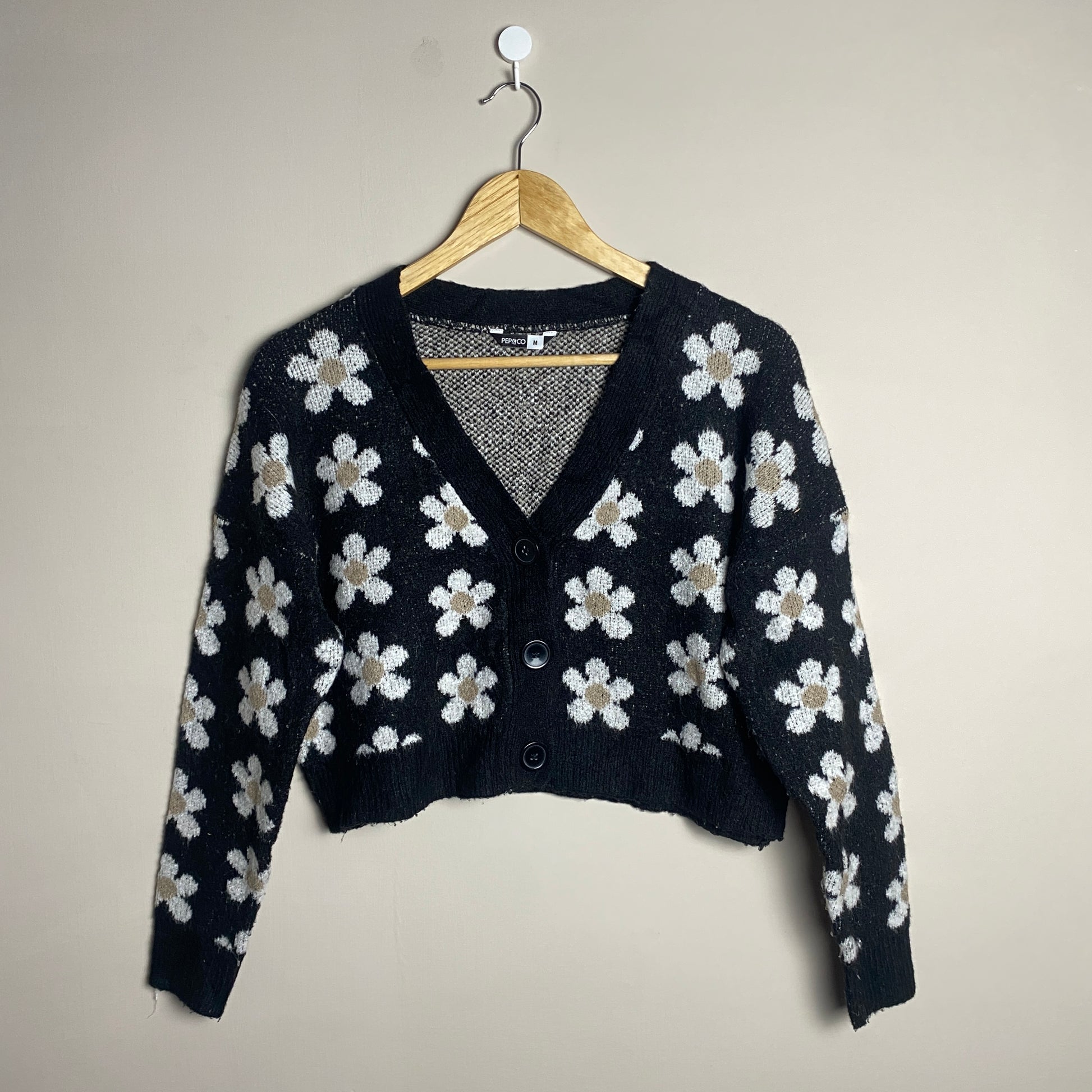 black-daisy-knit-cardigan-175