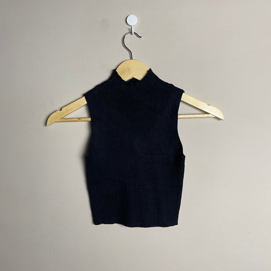 sleeveless-black-knit-top-112