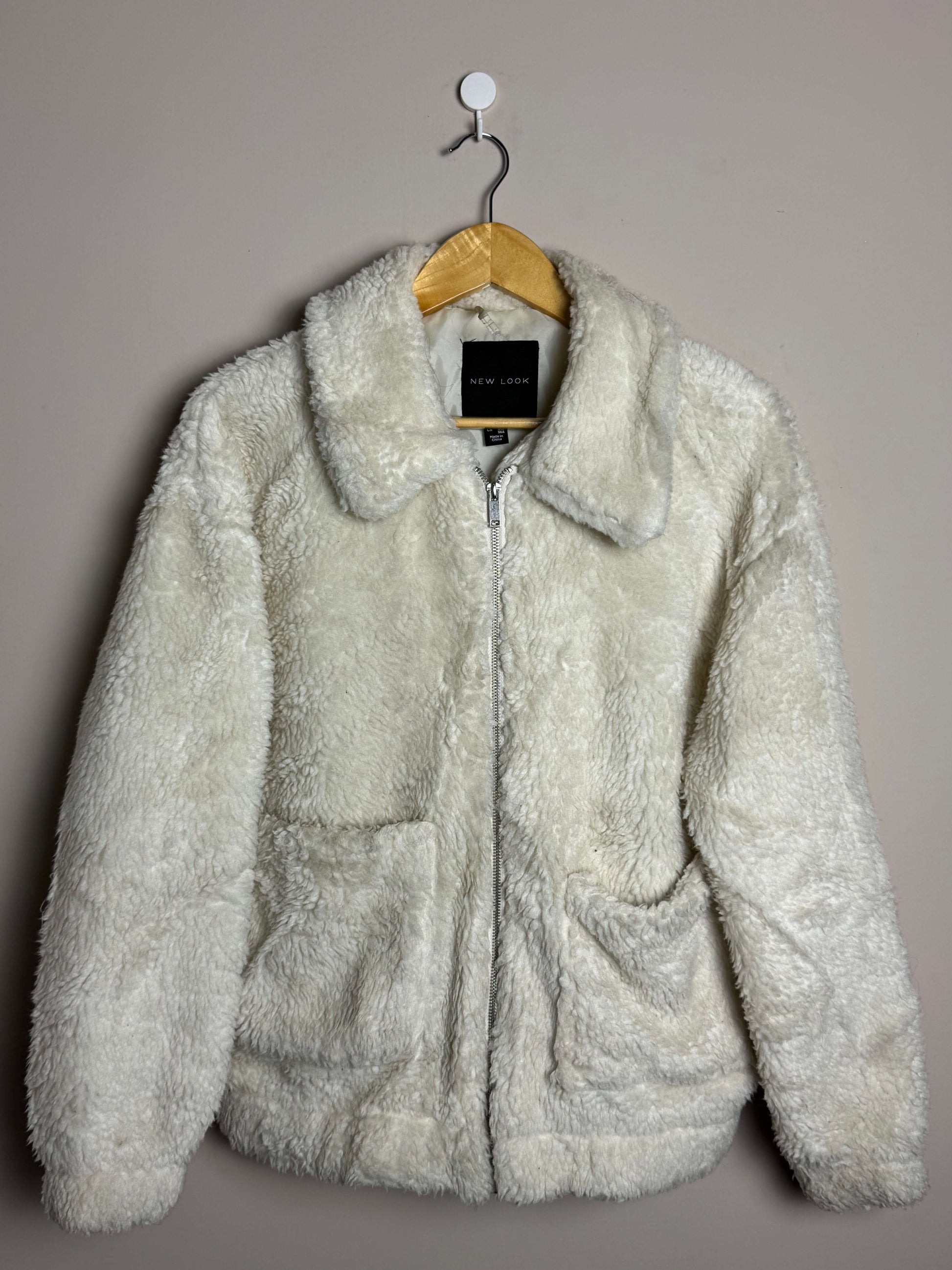  white-fur-zip-jacket-4