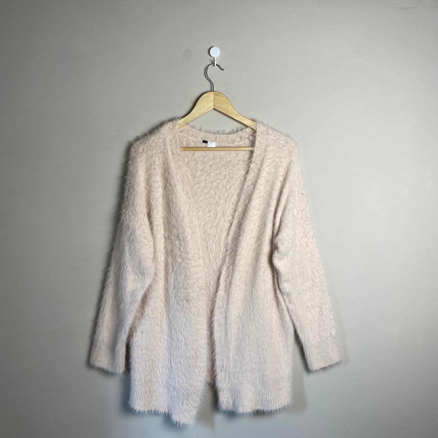 soft-pink-fuzzy-open-cardigan-035
