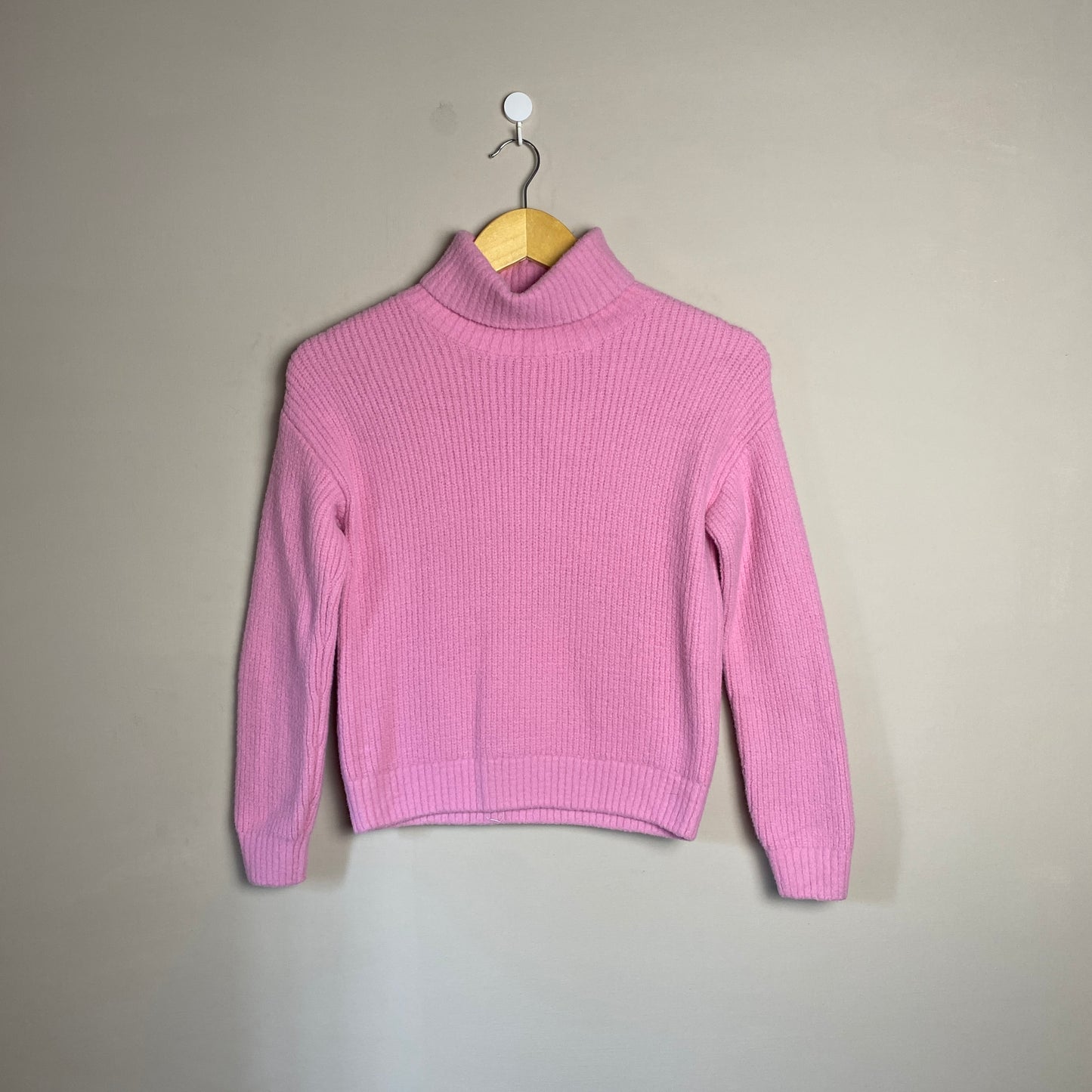 pink-ribbed-turtleneck-woolen-sweater-039