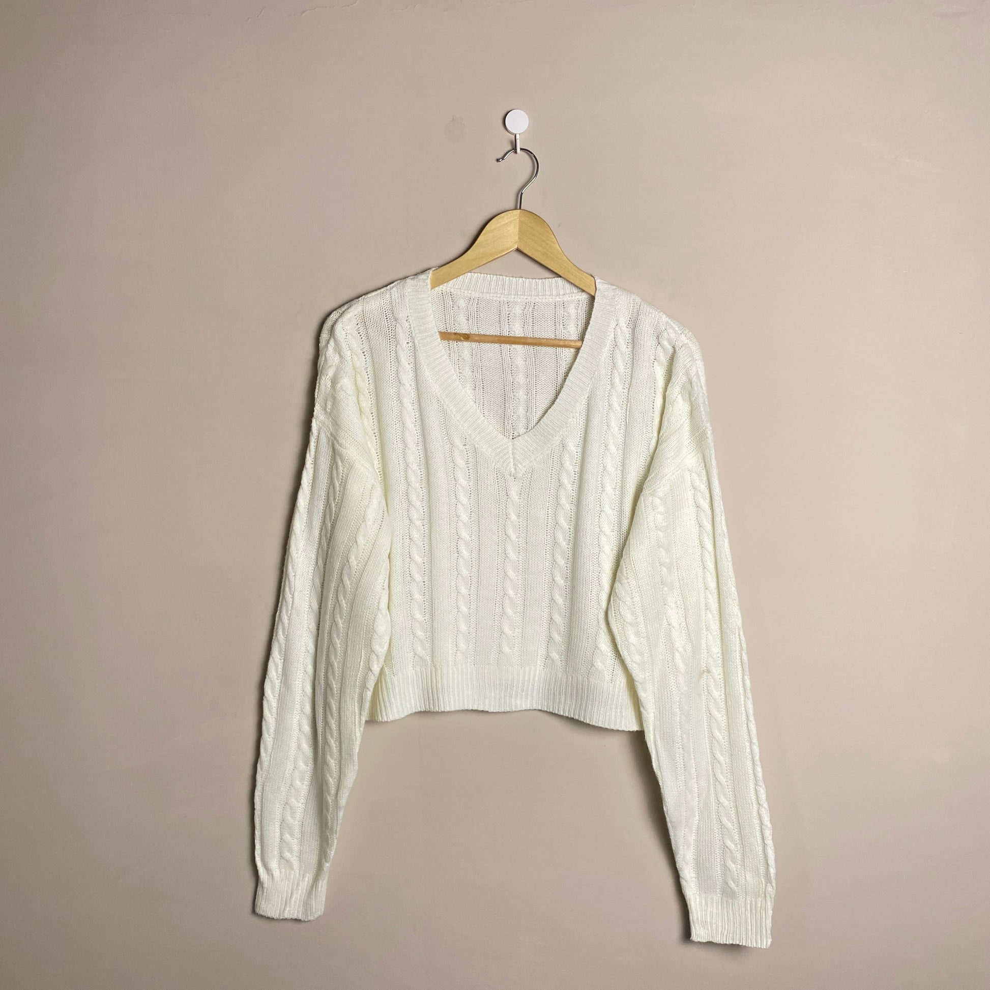 white-cableknit-vneck-sweater-074