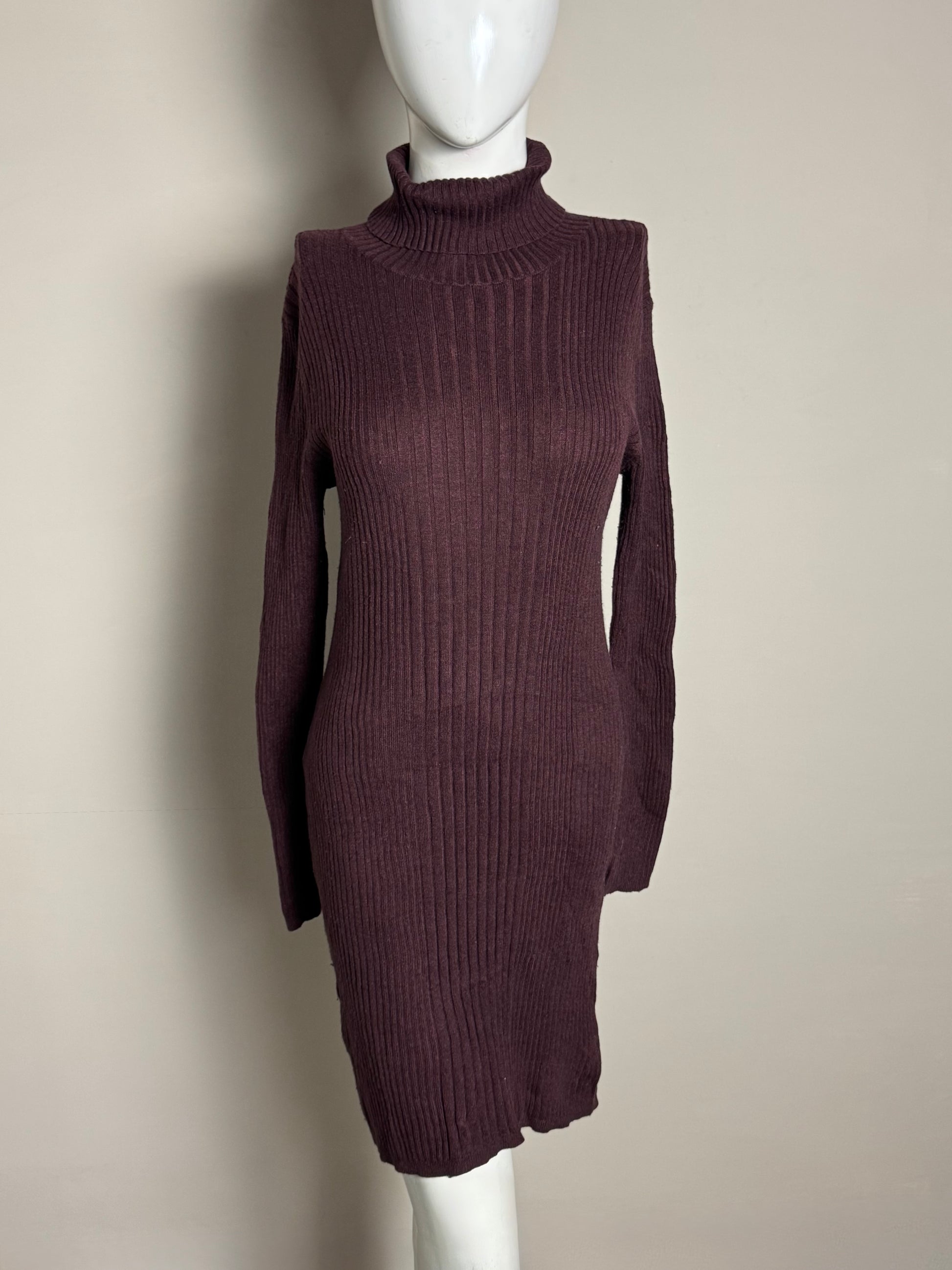 maroon-ribbed-turtleneck-bodycon-dress-206