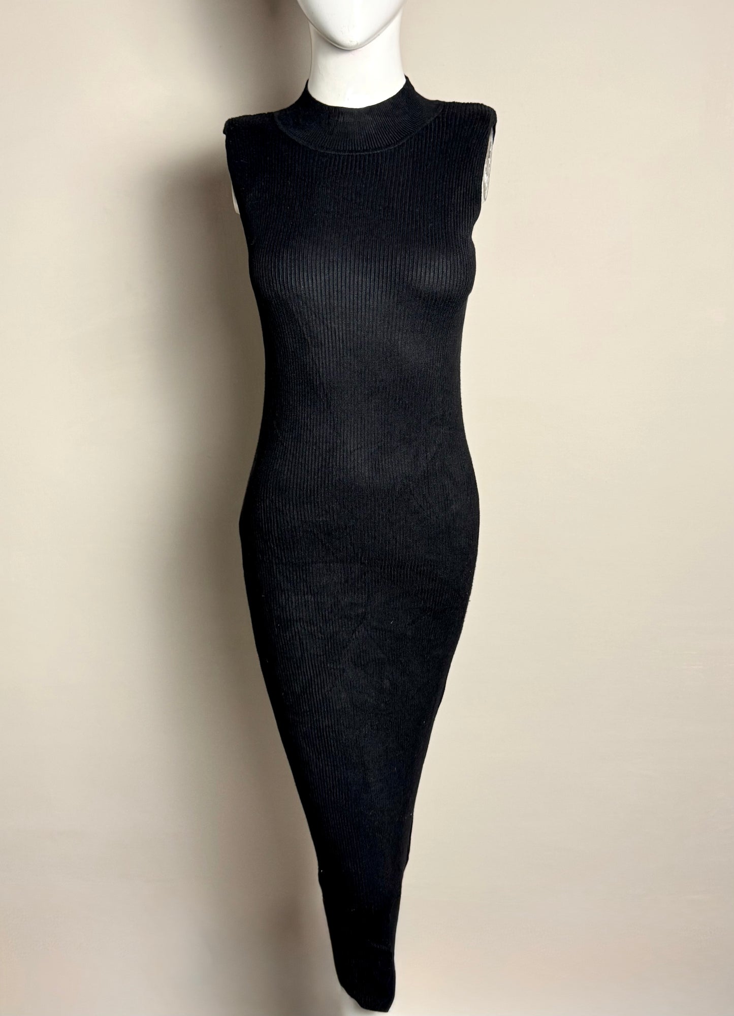 sleeveless-black-mockneck-bodycon-dress-205