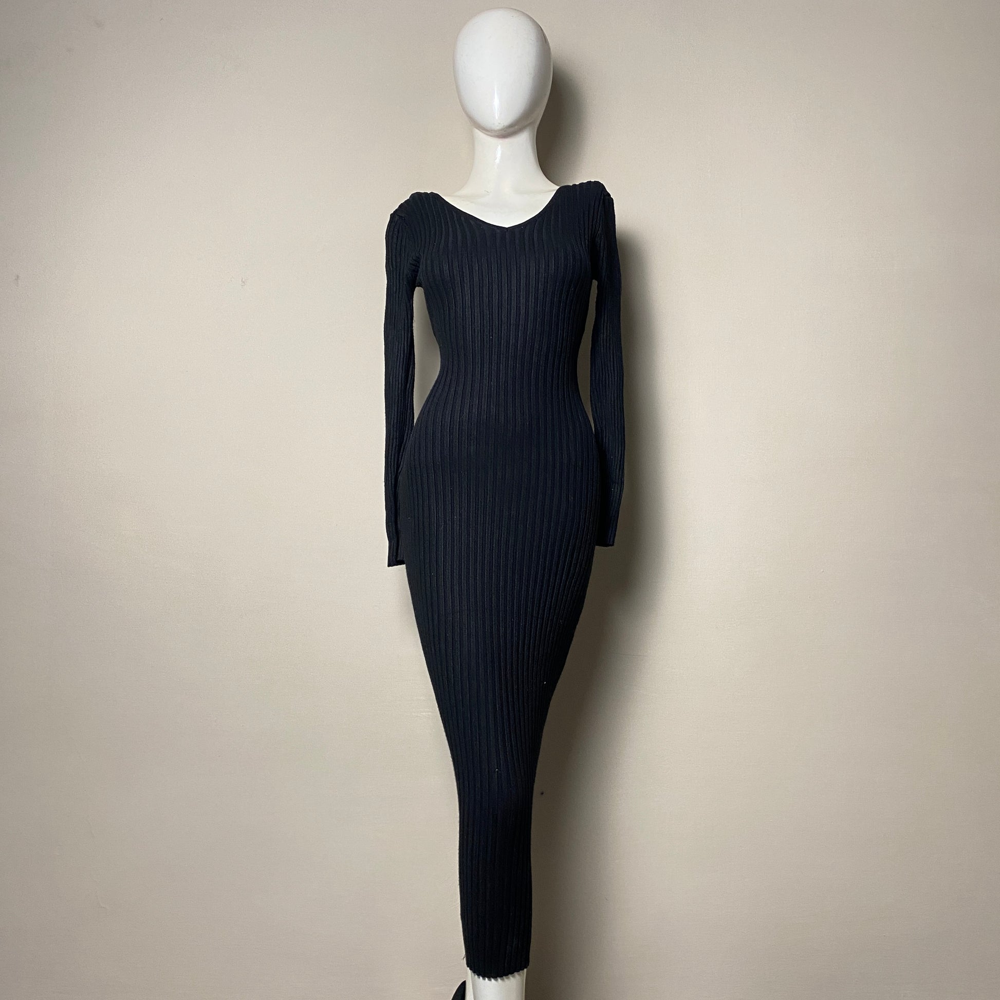 black-ribbed-longbodycon-224