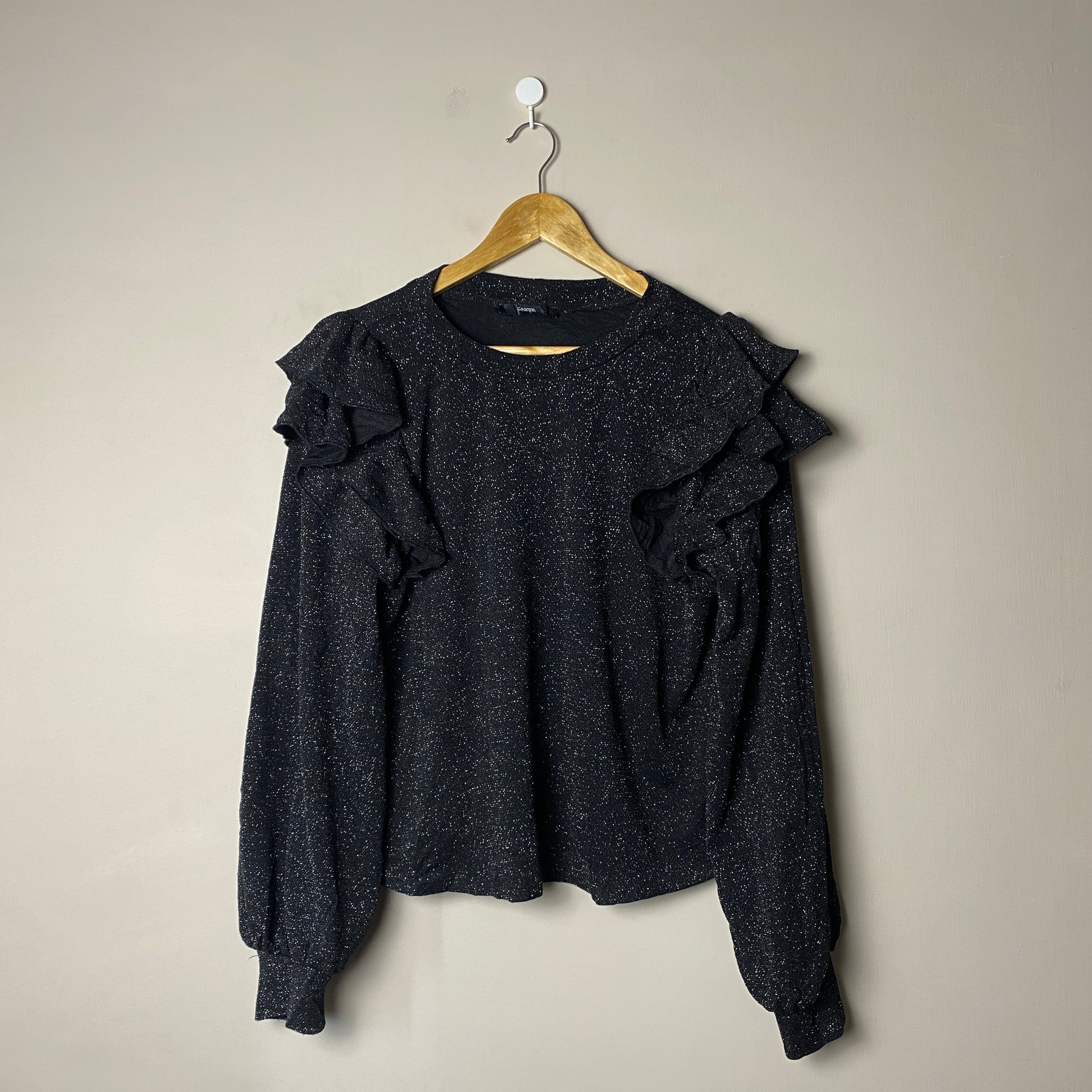 black-ruffle-sleeve-glitter-sweatshirt-65