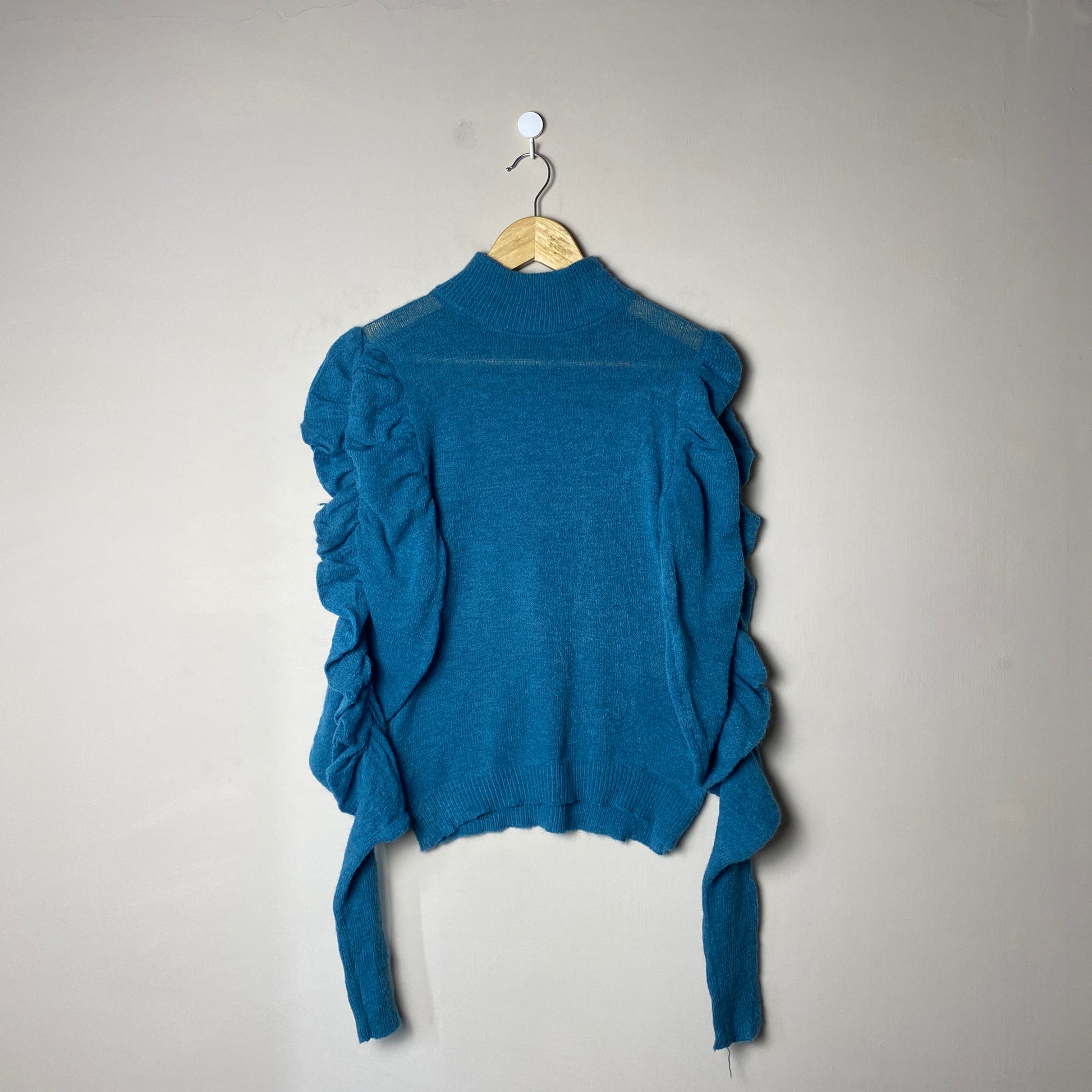 Teal-ruffle-sleeve-mockneck-sweatshirt-64