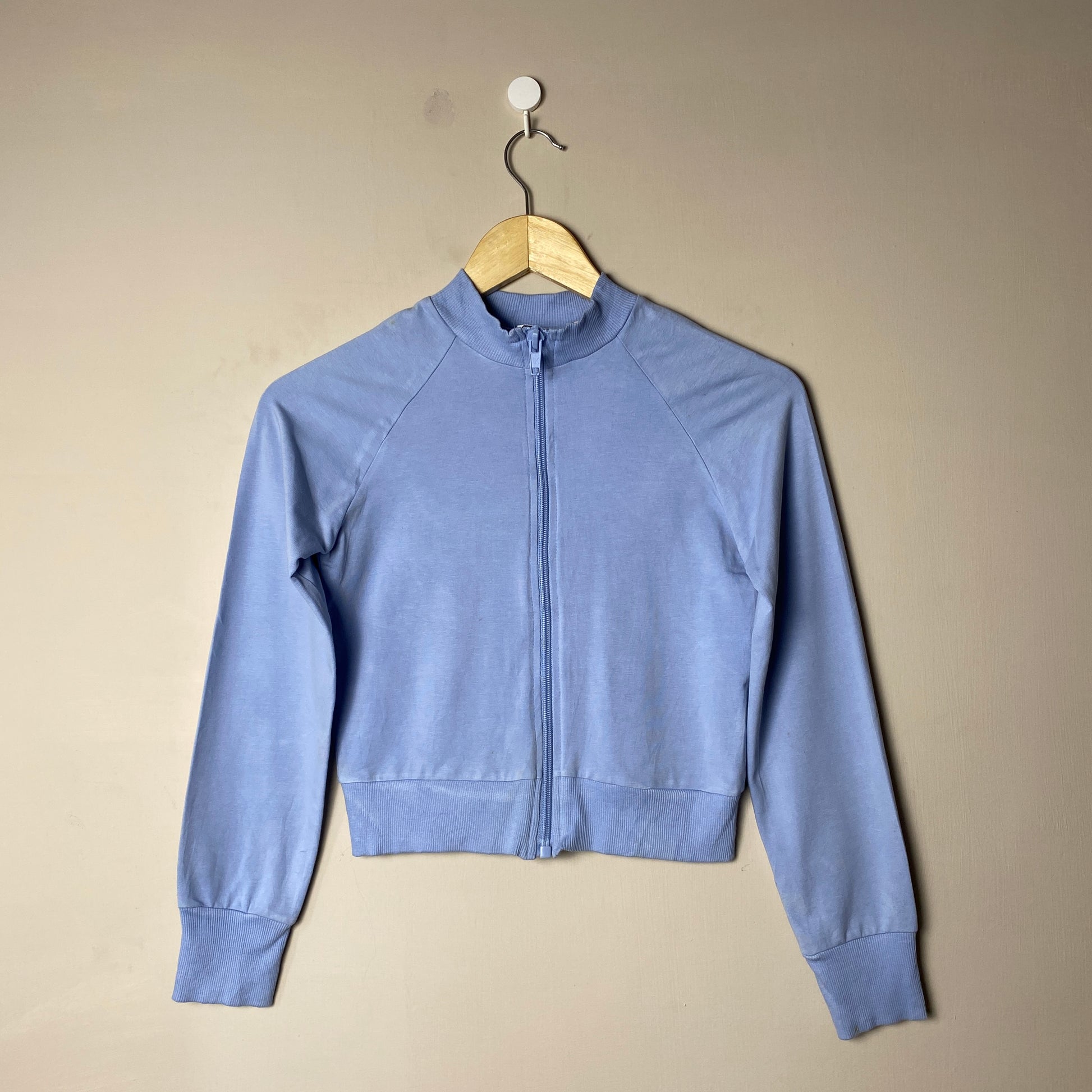 activewear-blue-zipper-001